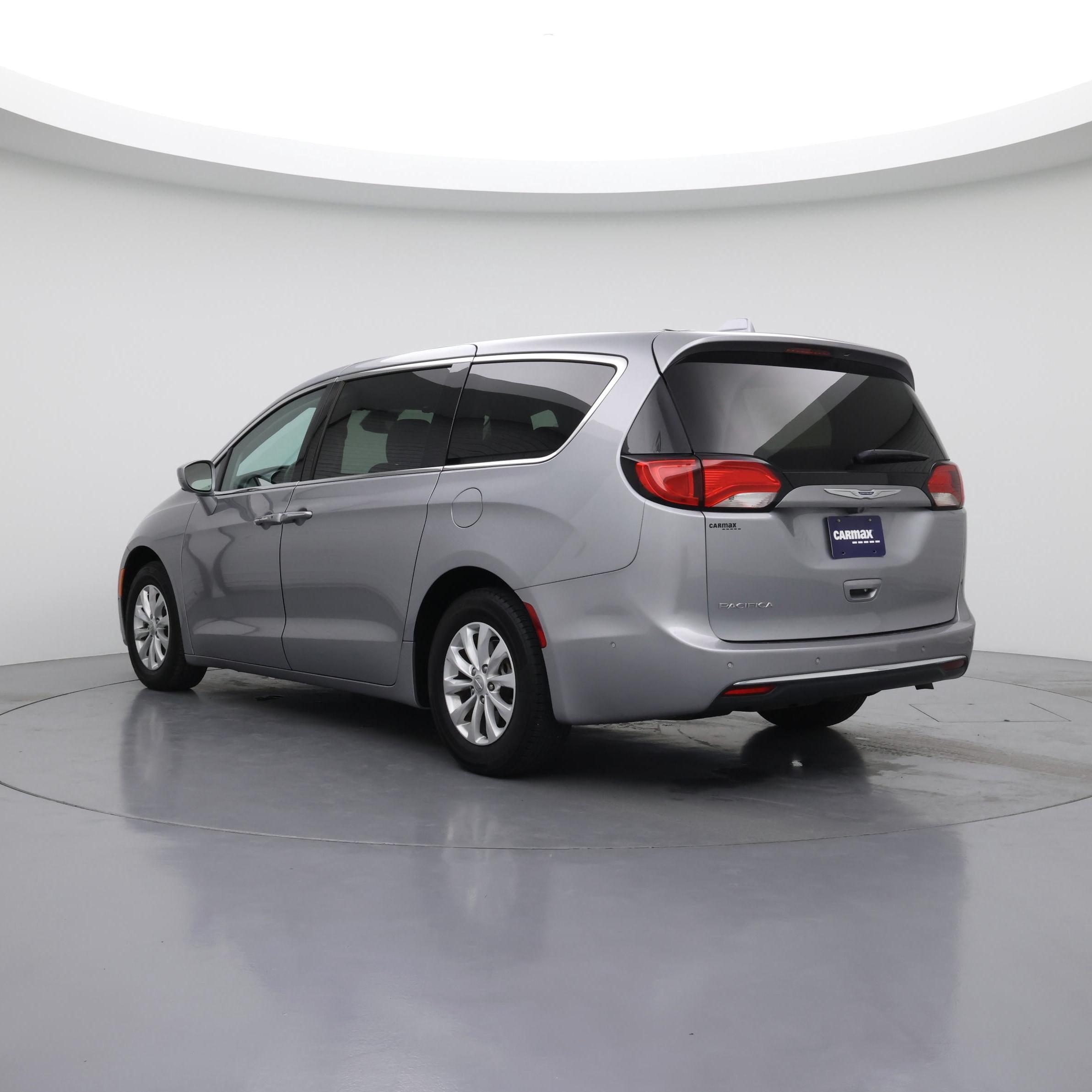 Thumbnail: 2019 Chrysler Pacifica - 2