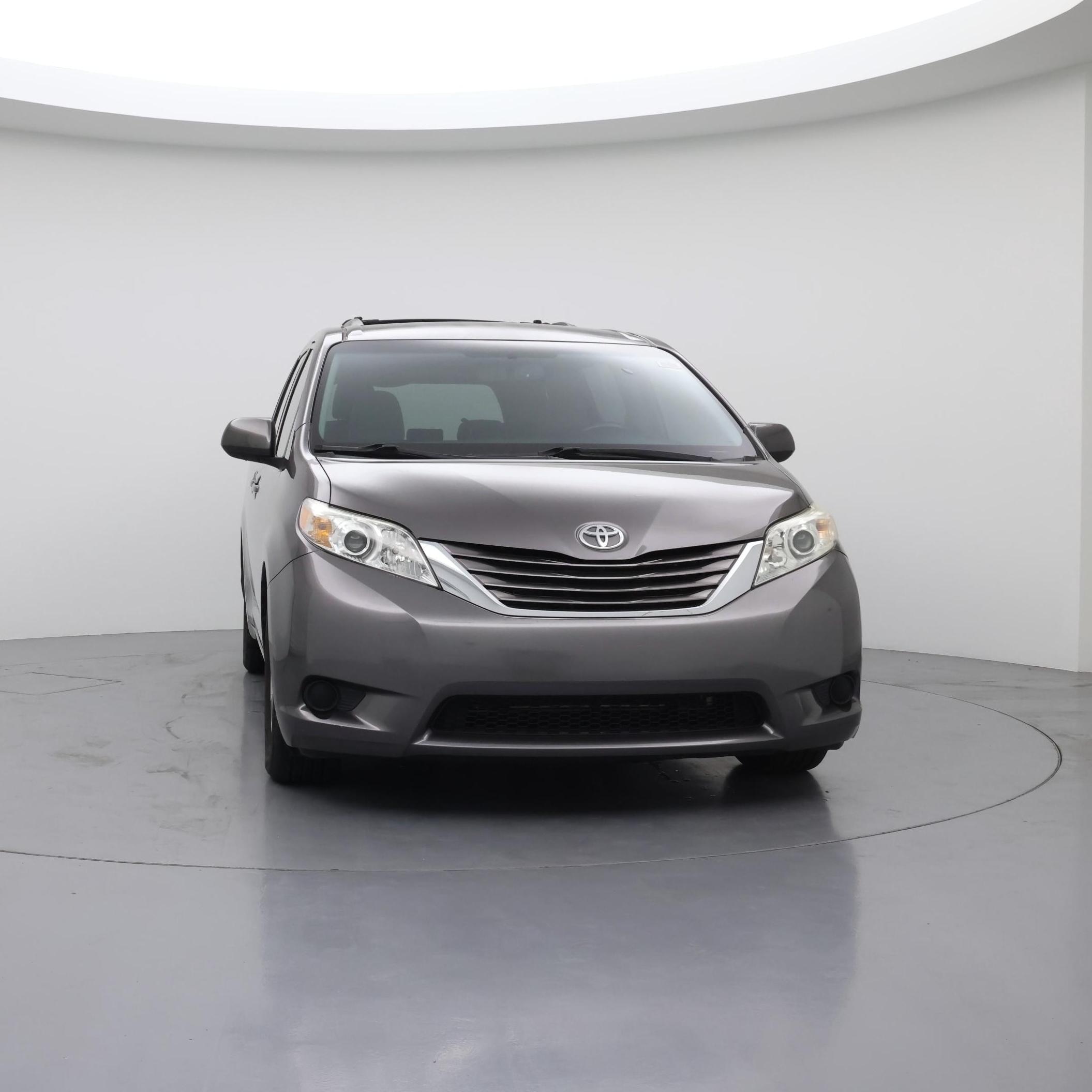 Thumbnail: 2016 Toyota Sienna - 5