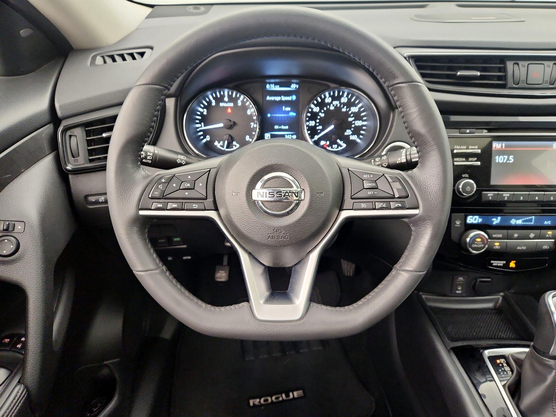 Thumbnail: 2017 Nissan Rogue - 10