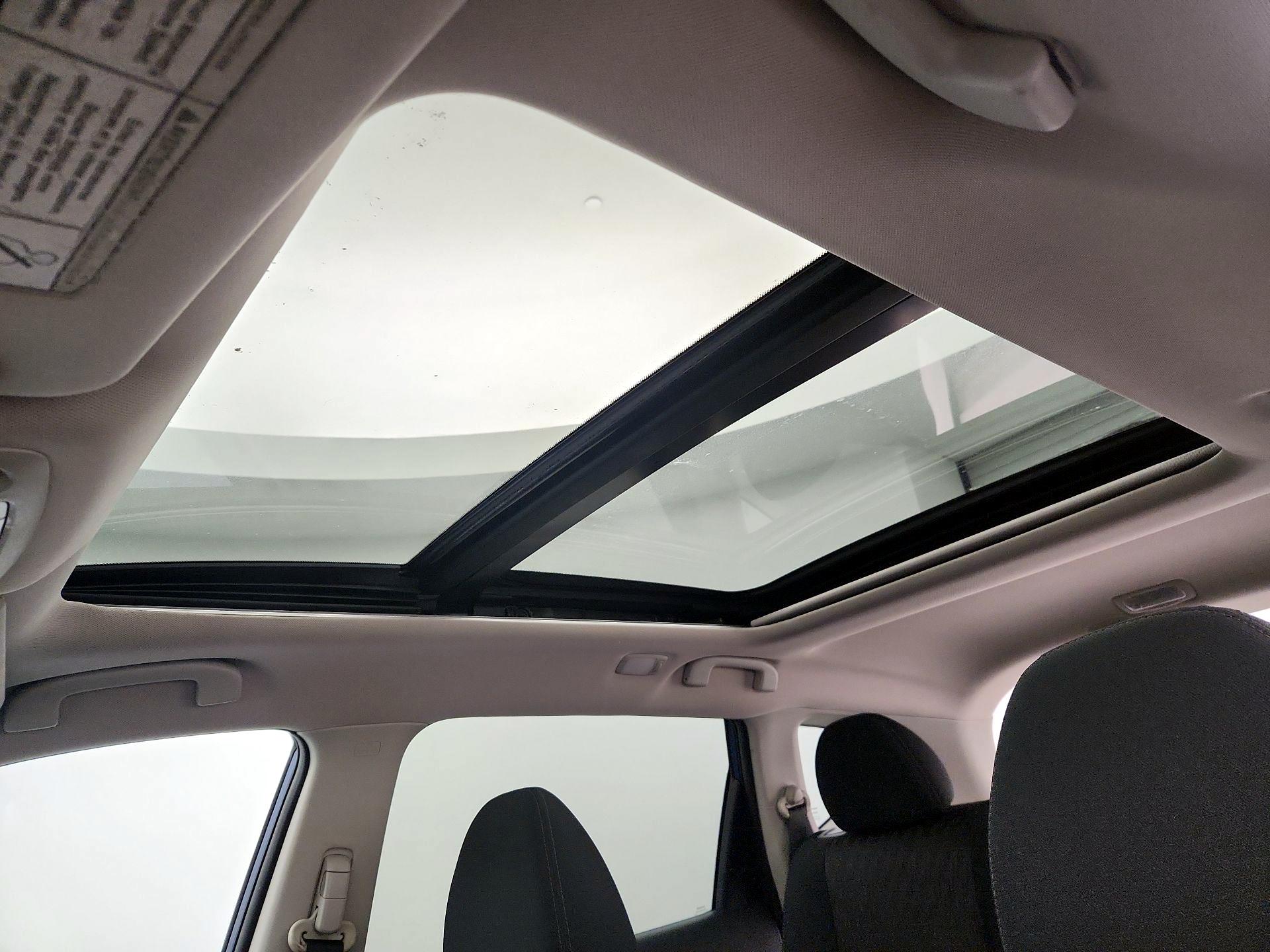 Thumbnail: 2017 Nissan Rogue - 19