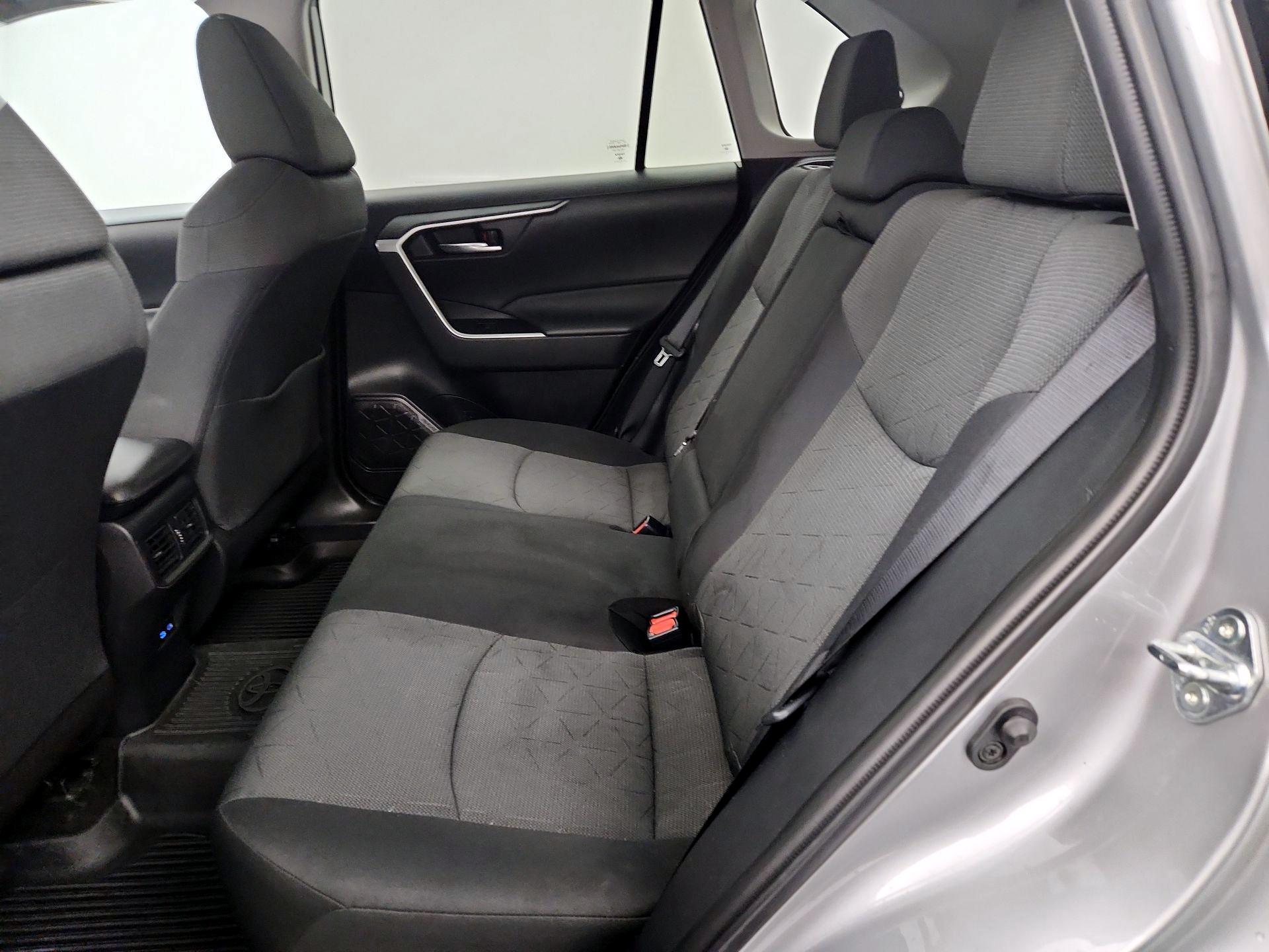 Thumbnail: 2022 Toyota RAV4 - 20