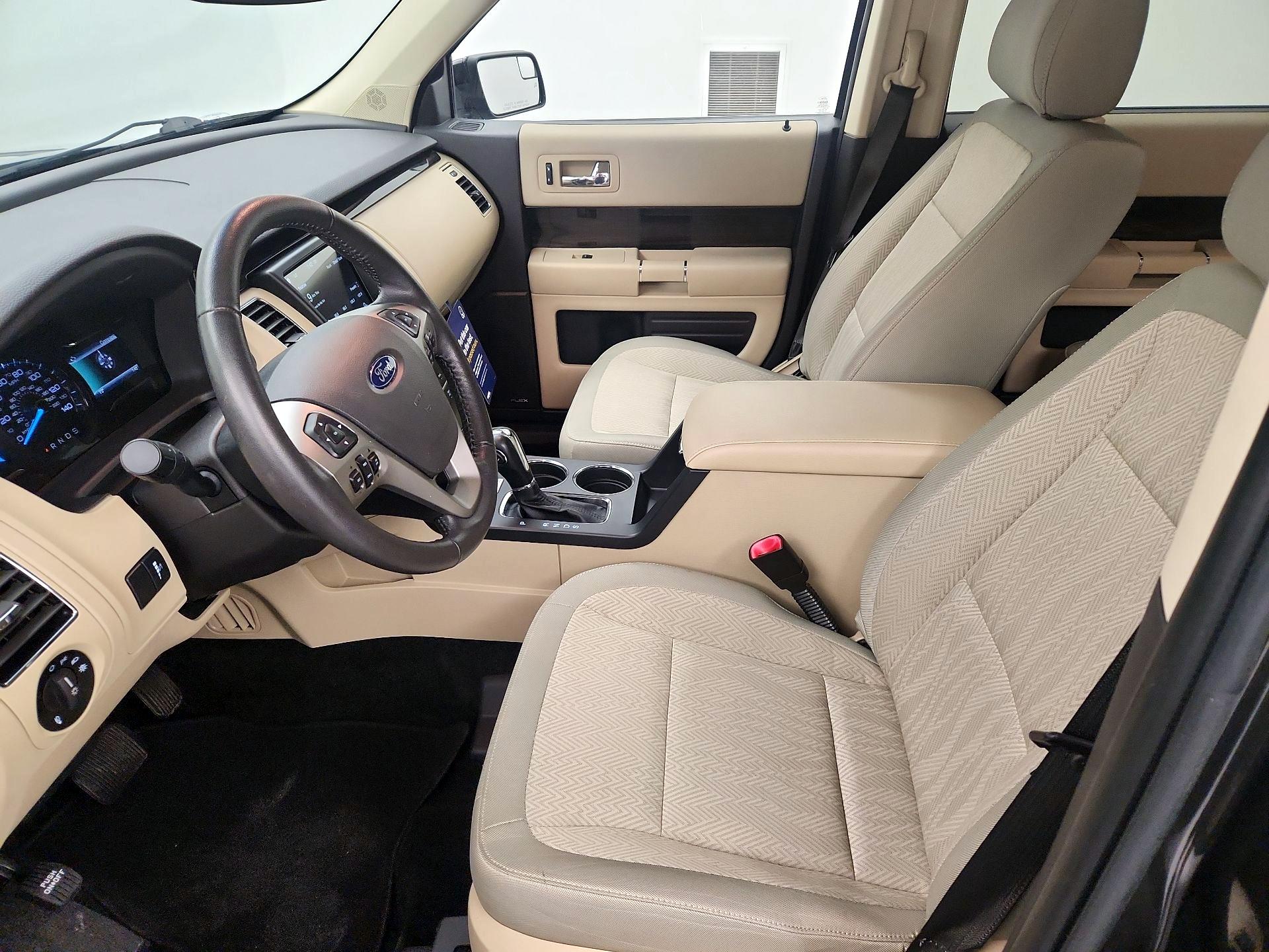 Thumbnail: 2016 Ford Flex - 11