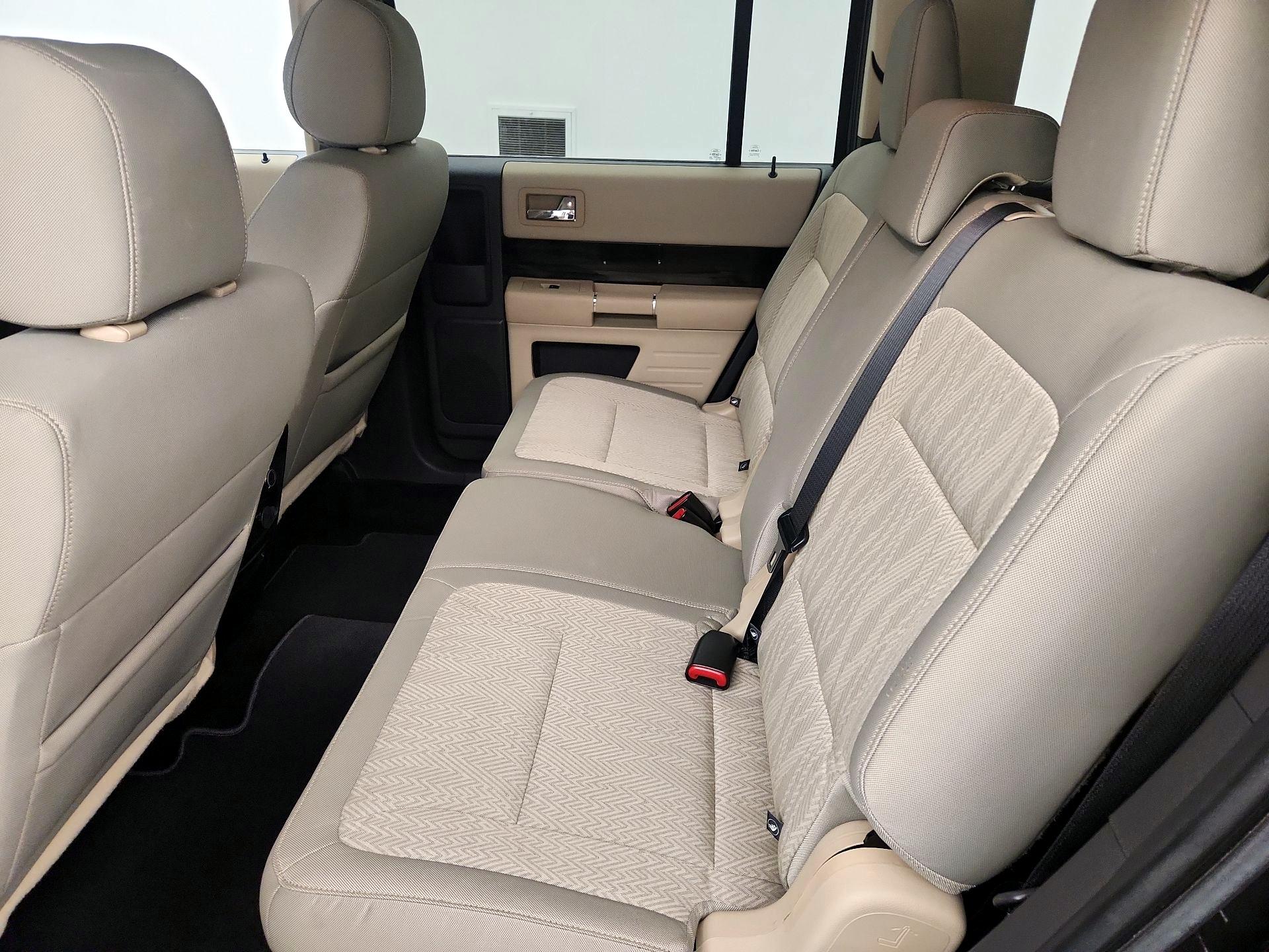 Thumbnail: 2016 Ford Flex - 18