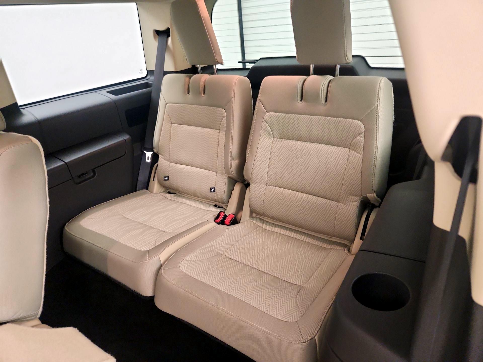 Thumbnail: 2016 Ford Flex - 19