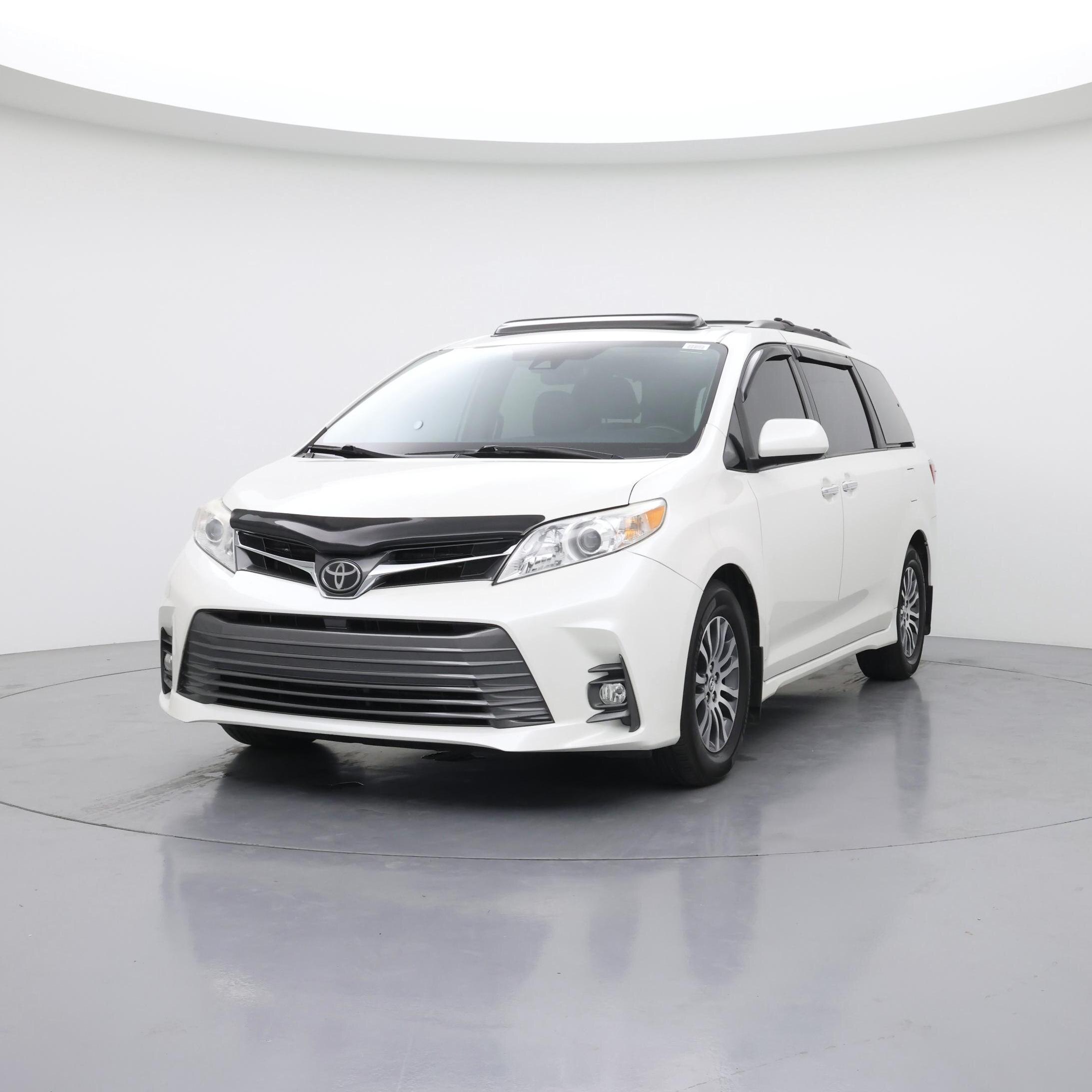 Thumbnail: 2020 Toyota Sienna - 4