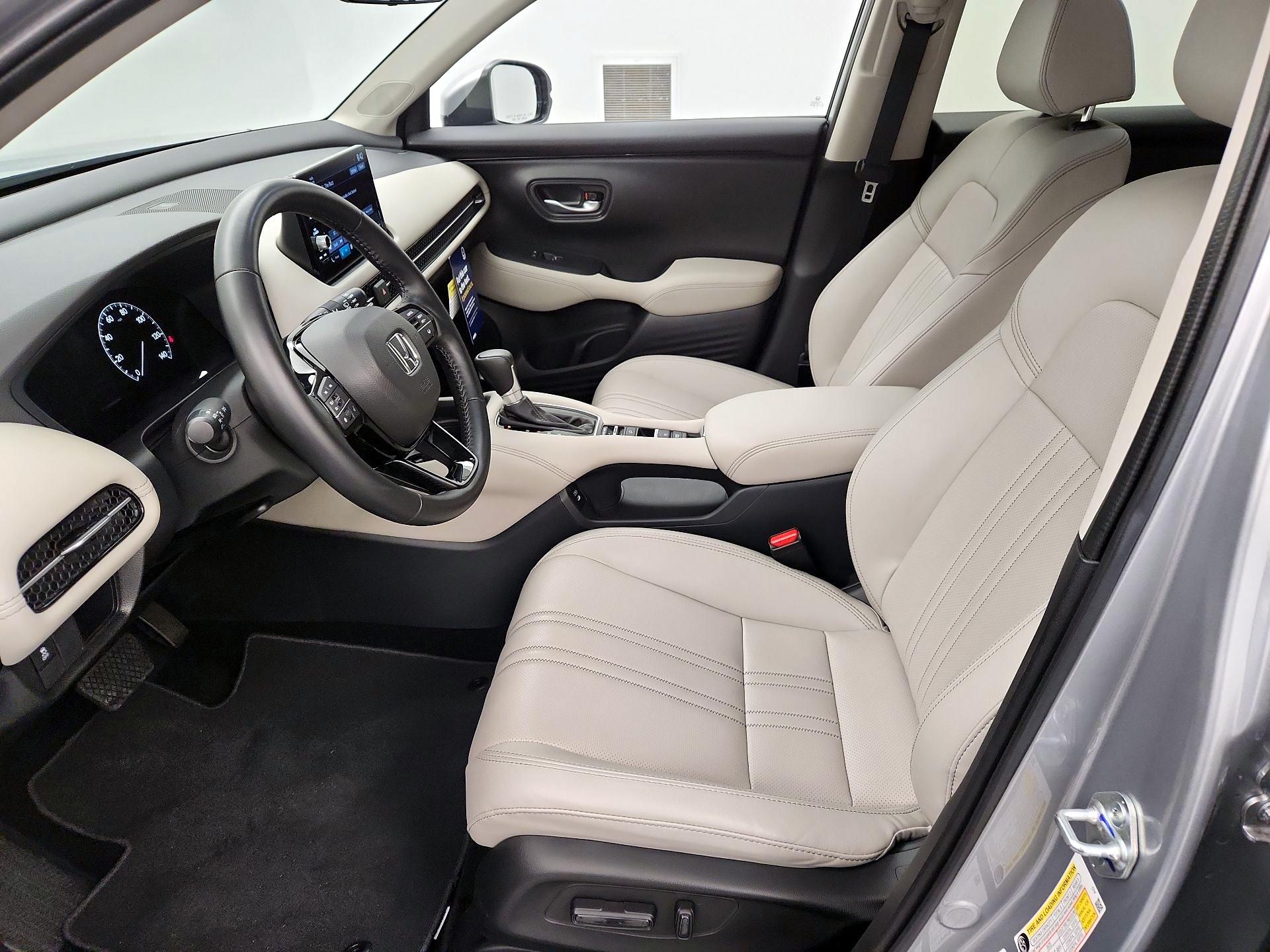 Thumbnail: 2025 Honda HR-V - 11