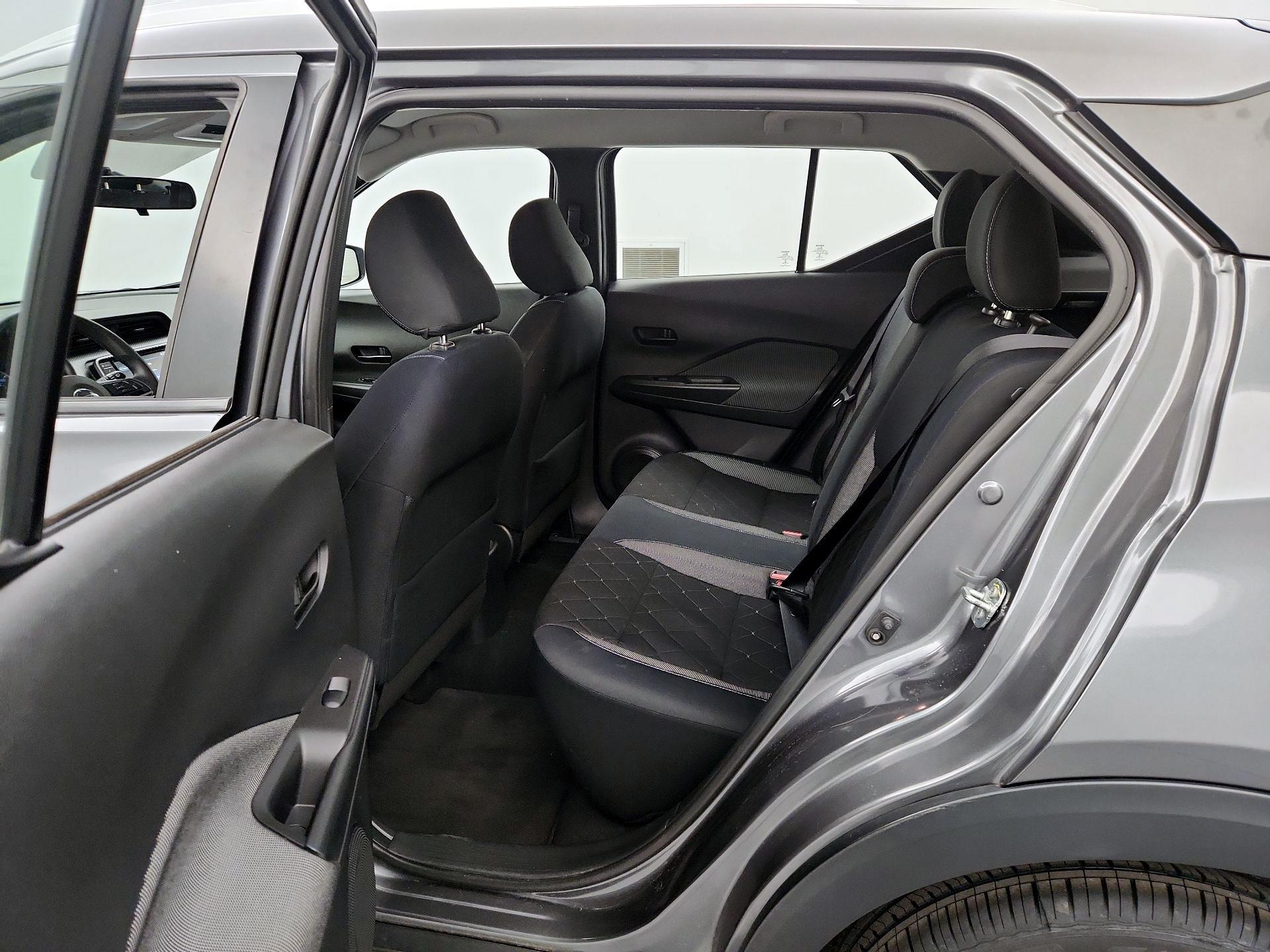 Thumbnail: 2019 Nissan Kicks - 19