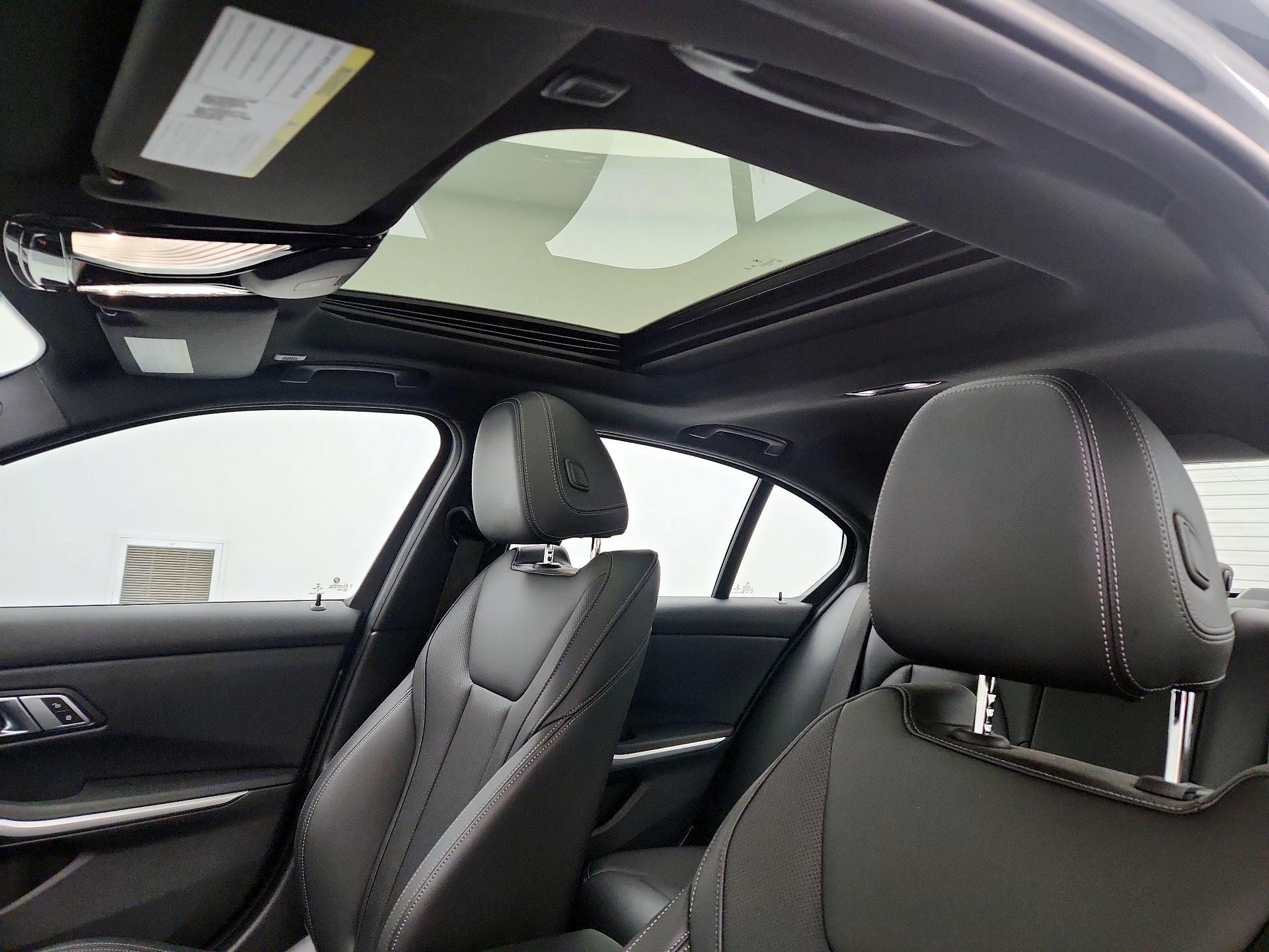 Thumbnail: 2023 BMW 3 Series - 20