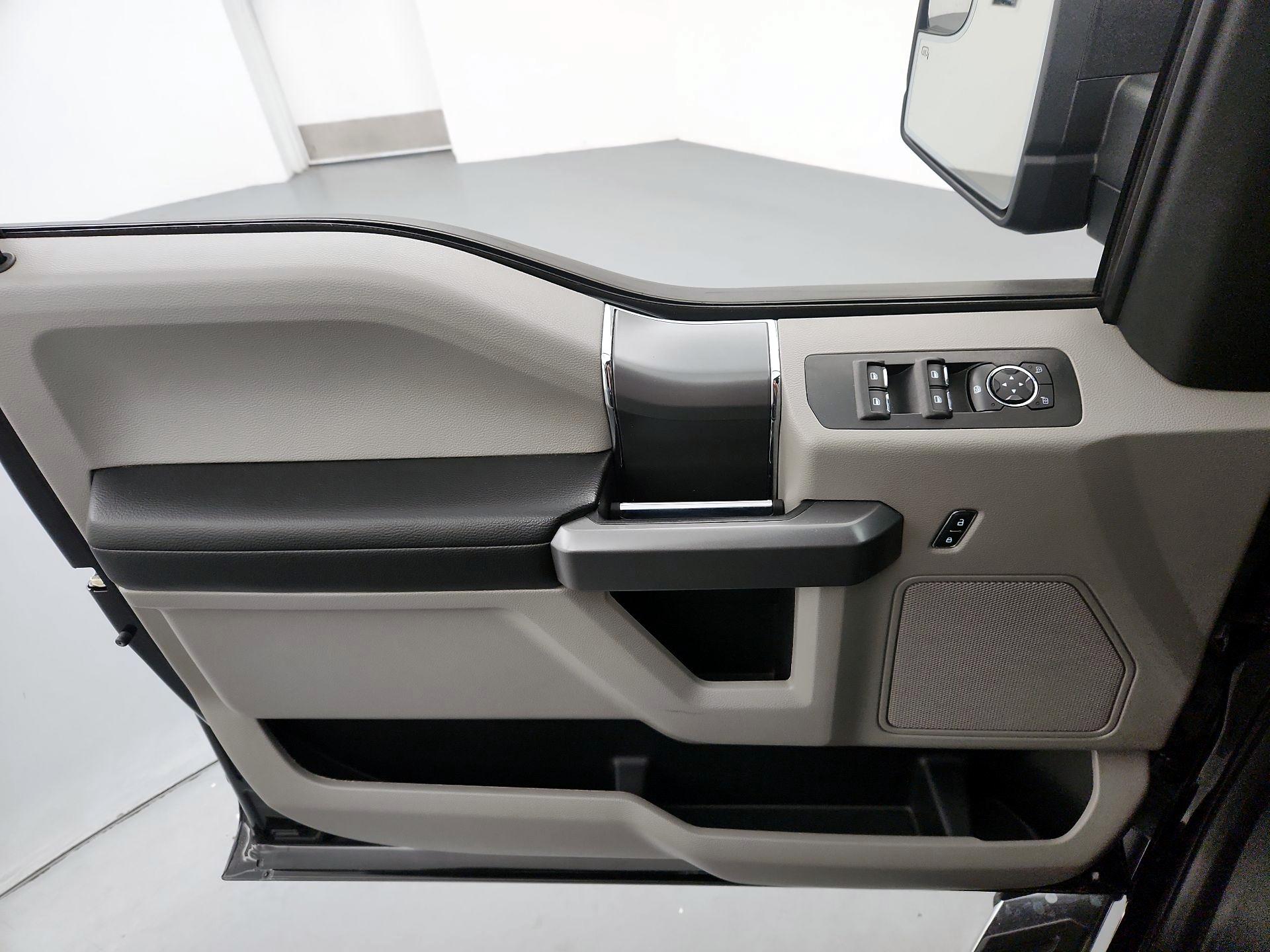 Thumbnail: 2017 Ford F-150 - 12