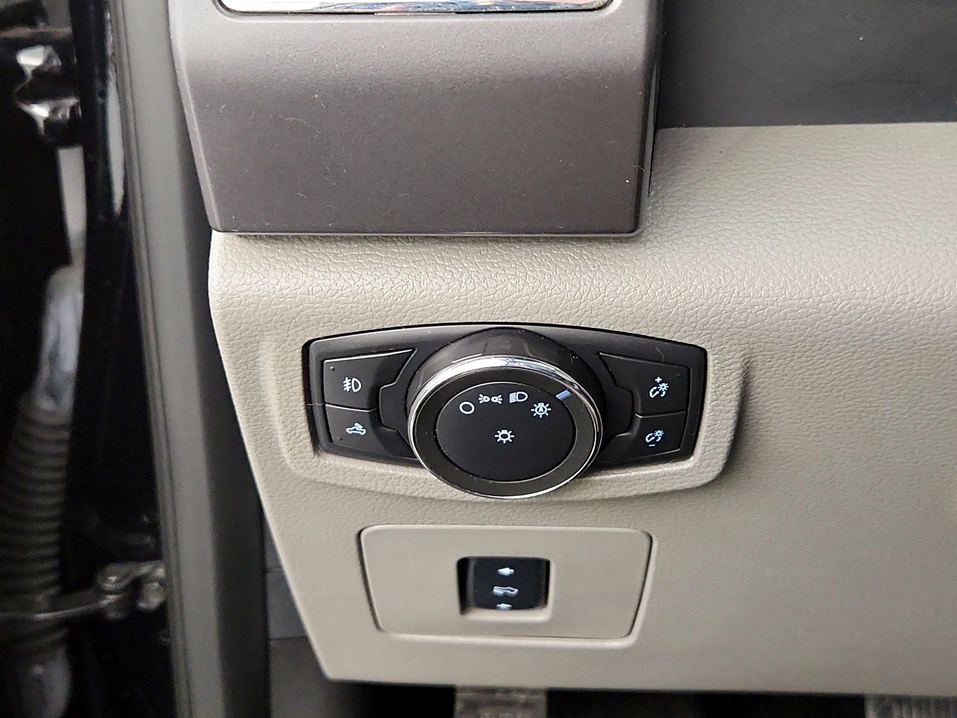 Thumbnail: 2017 Ford F-150 - 13