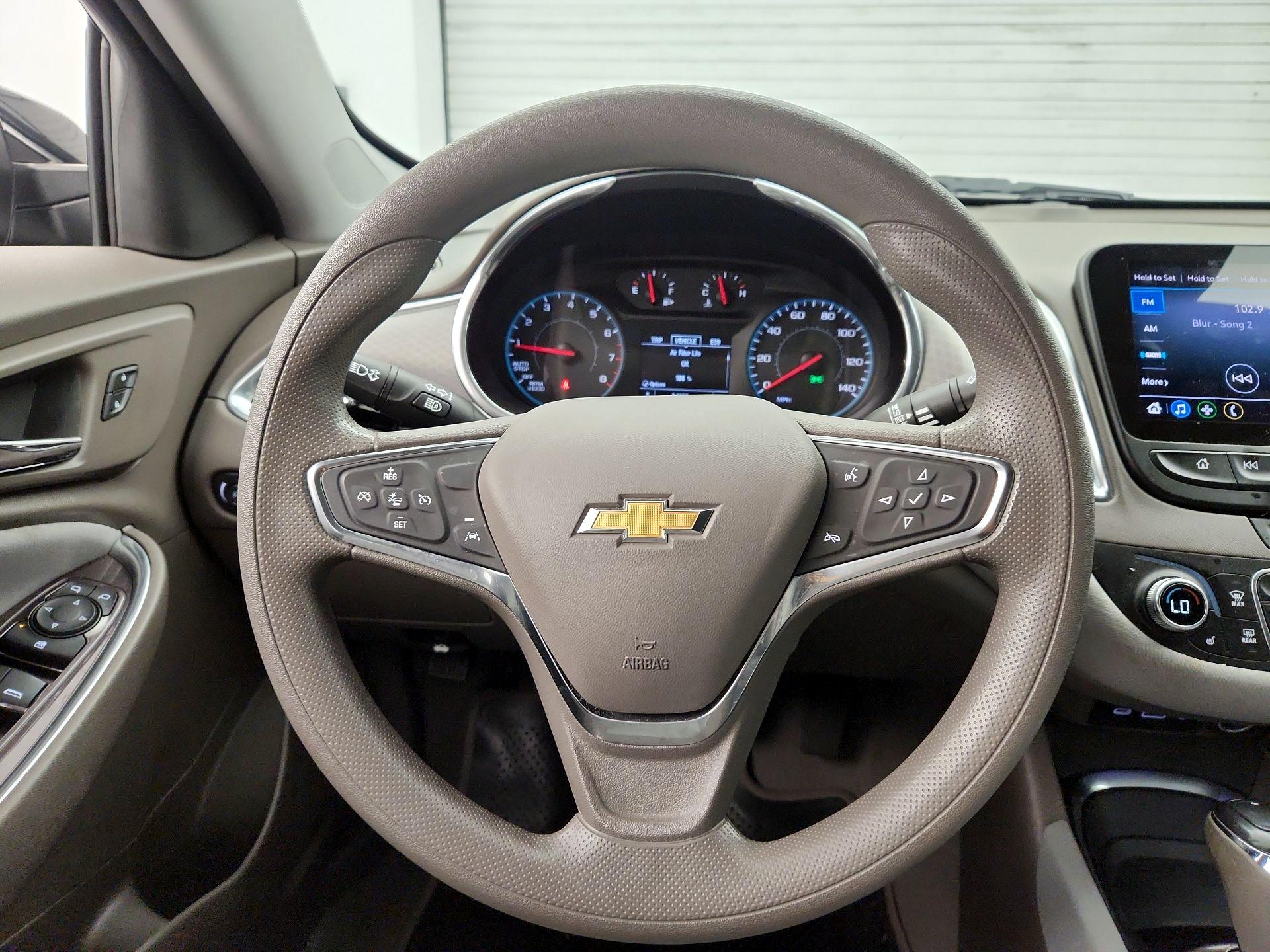 Thumbnail: 2020 Chevrolet Malibu - 10