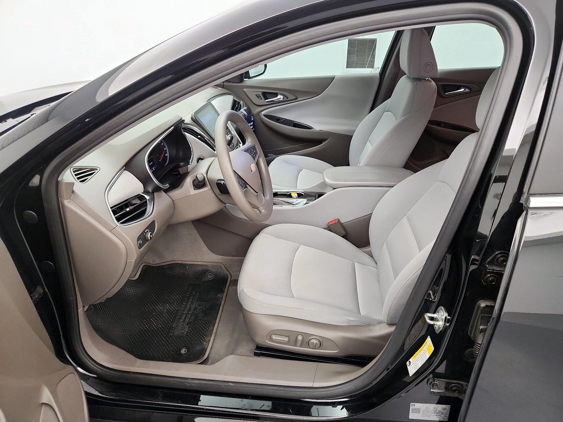 Thumbnail: 2020 Chevrolet Malibu - 11