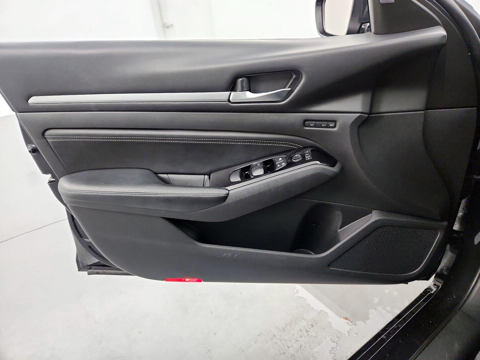 Thumbnail: 2020 Nissan Altima - 12