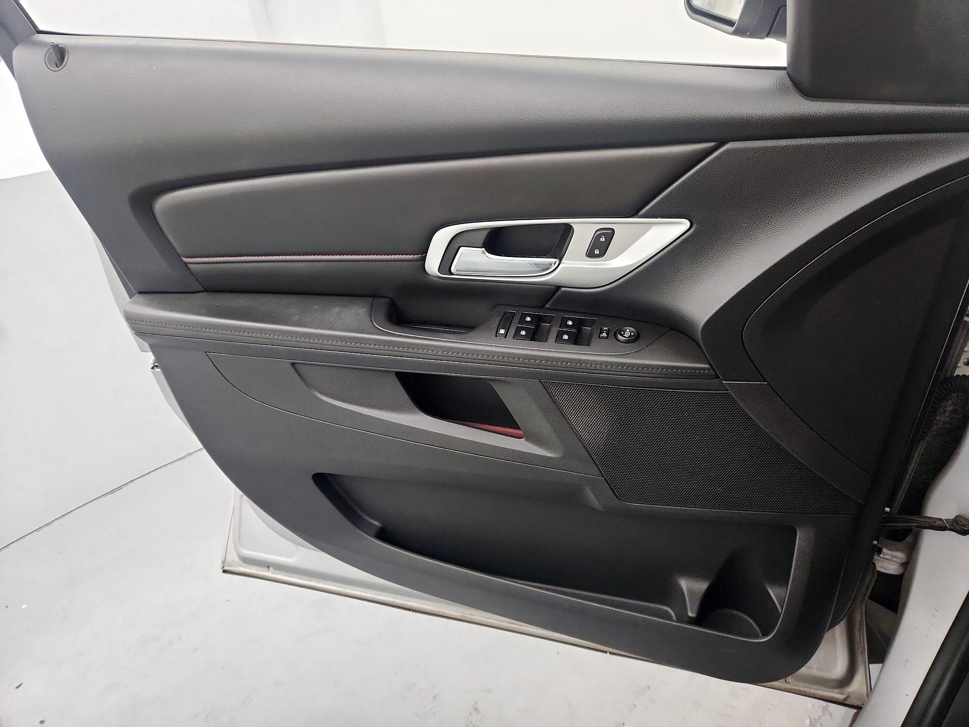 Thumbnail: 2017 GMC Terrain - 12