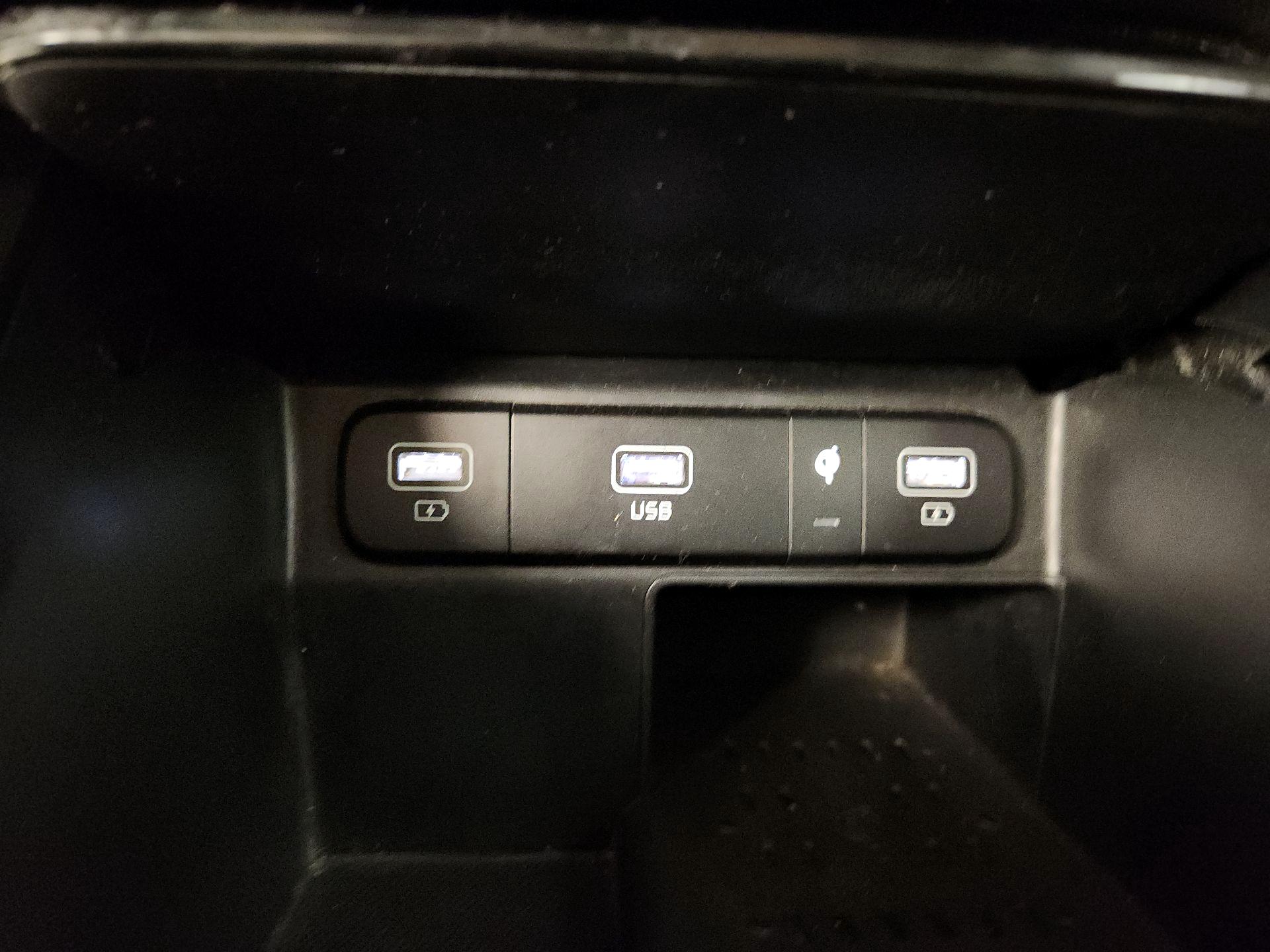 Thumbnail: 2021 Kia Sorento - 19