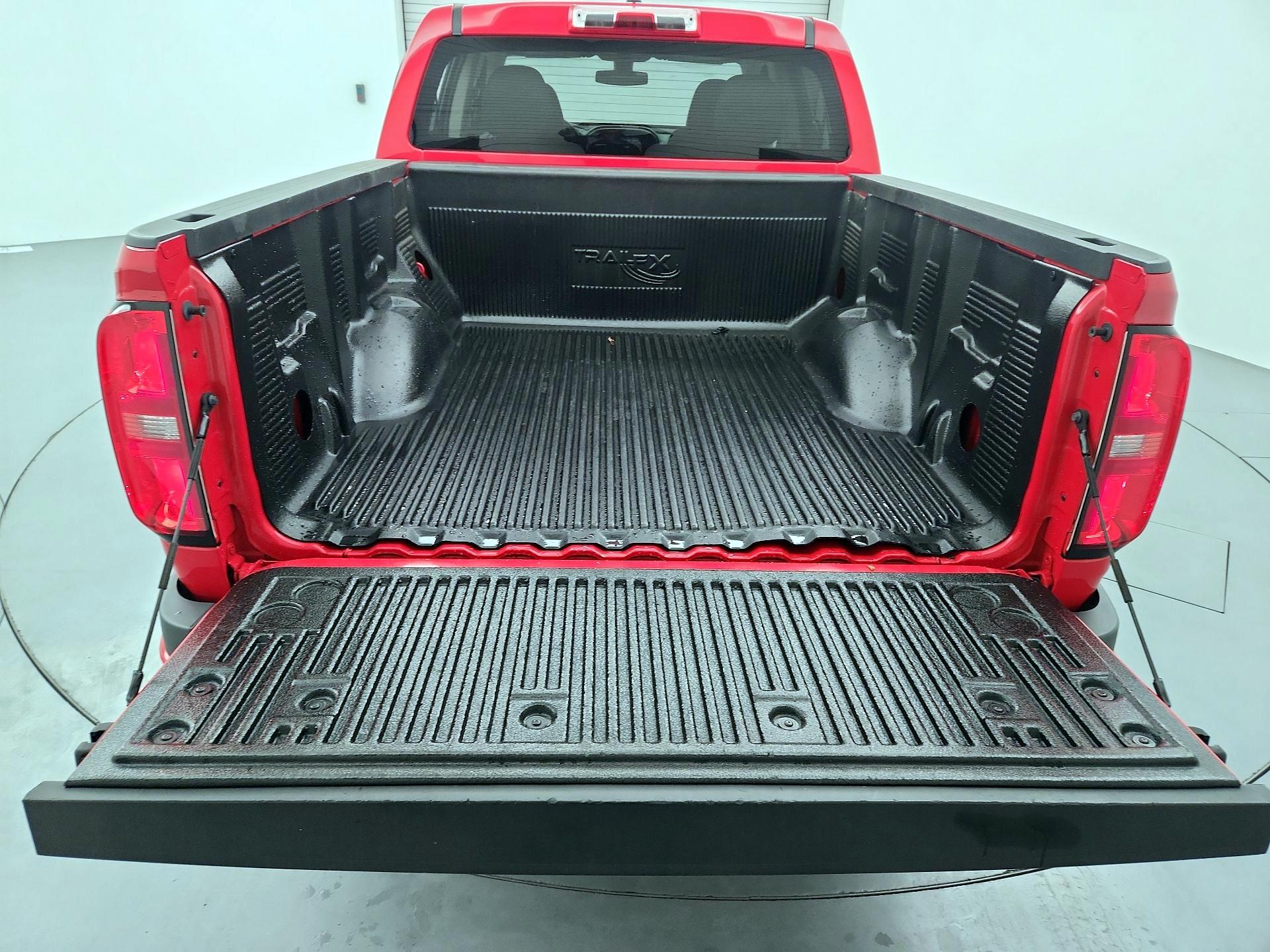 Thumbnail: 2018 Chevrolet Colorado - 20