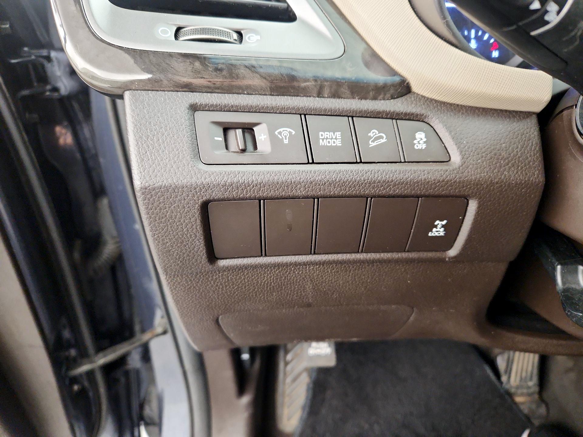 Thumbnail: 2018 Hyundai Santa Fe - 13