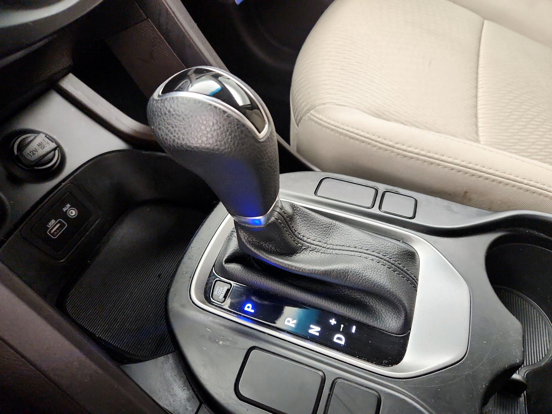 Thumbnail: 2018 Hyundai Santa Fe - 17