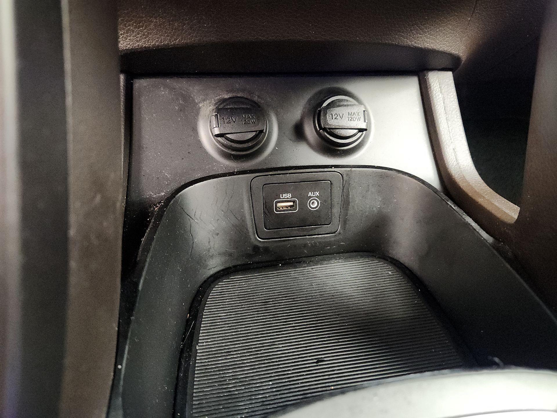 Thumbnail: 2018 Hyundai Santa Fe - 18