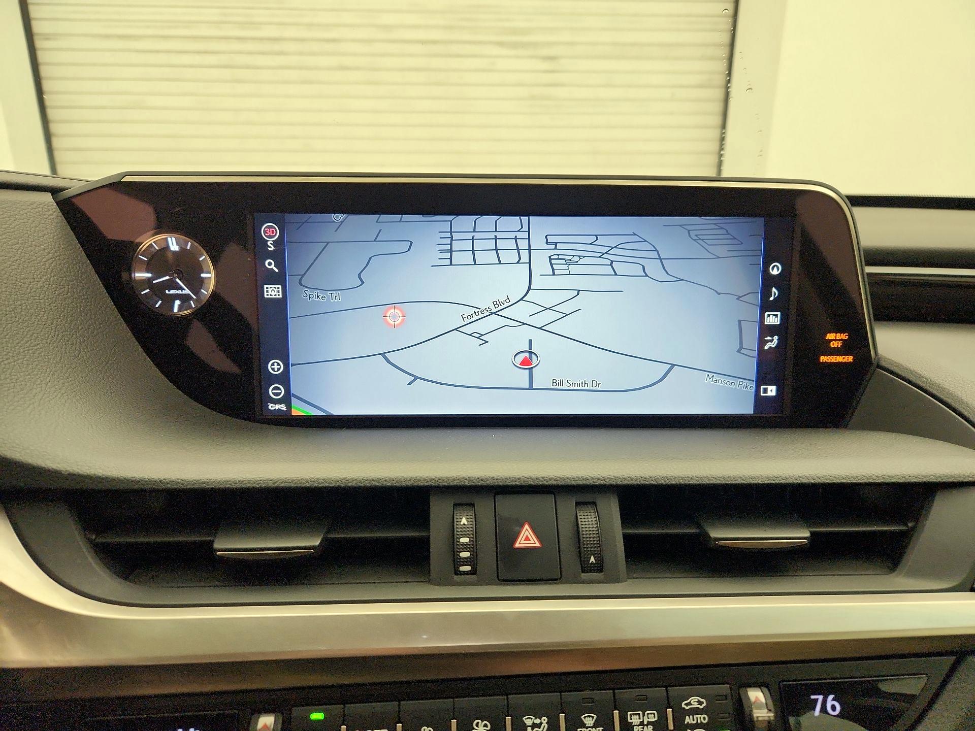 Thumbnail: 2020 Lexus ES - 14