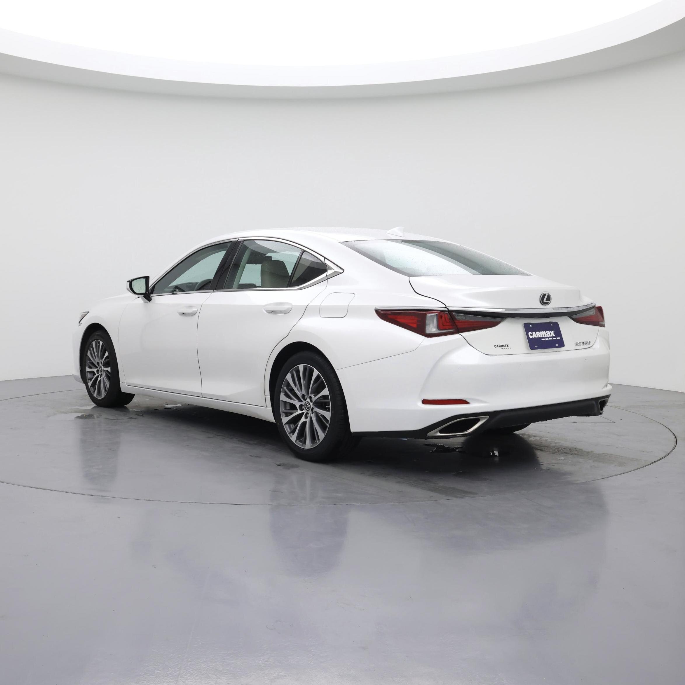 Thumbnail: 2020 Lexus ES - 2