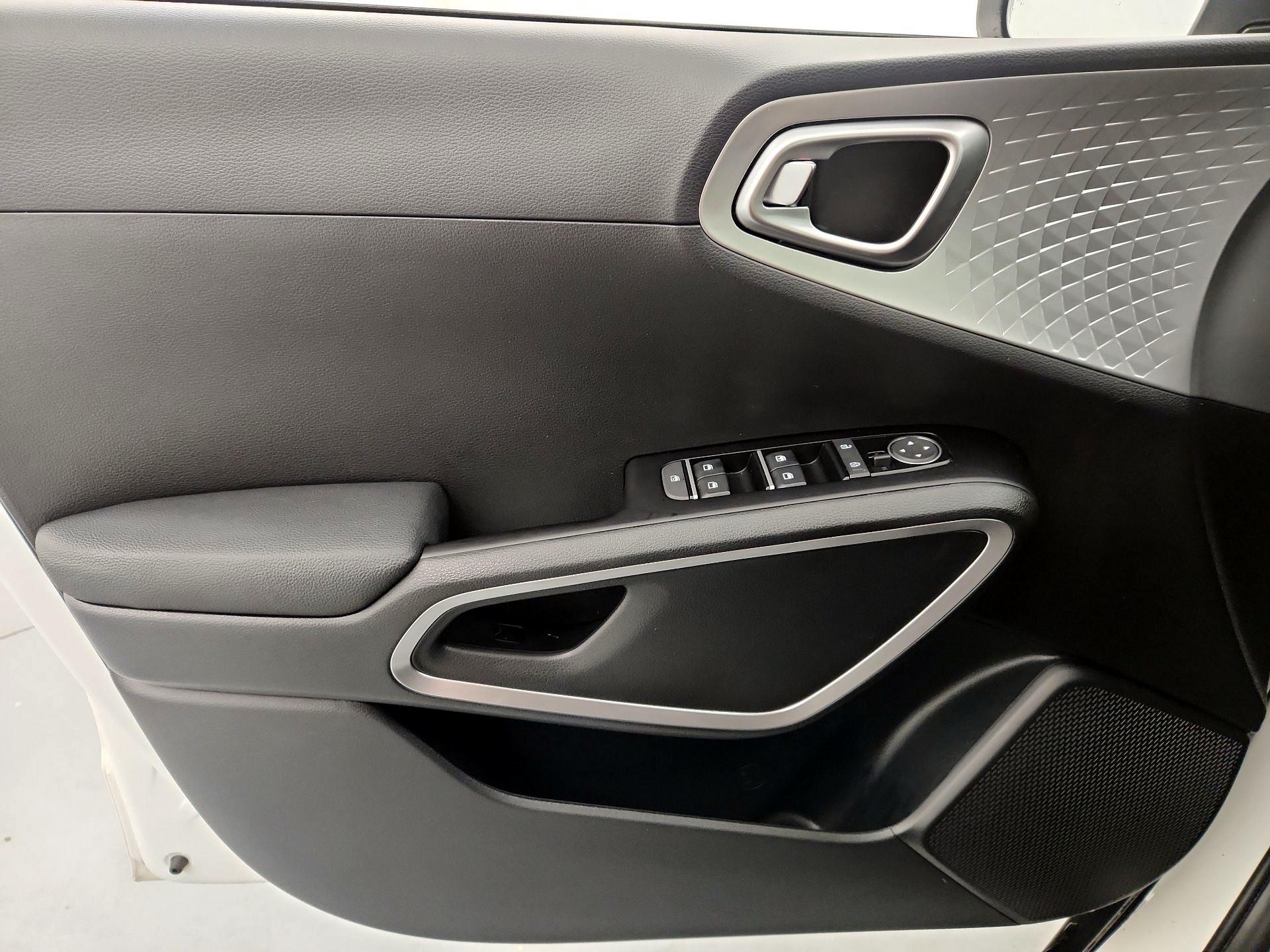 Thumbnail: 2025 Kia Soul - 12