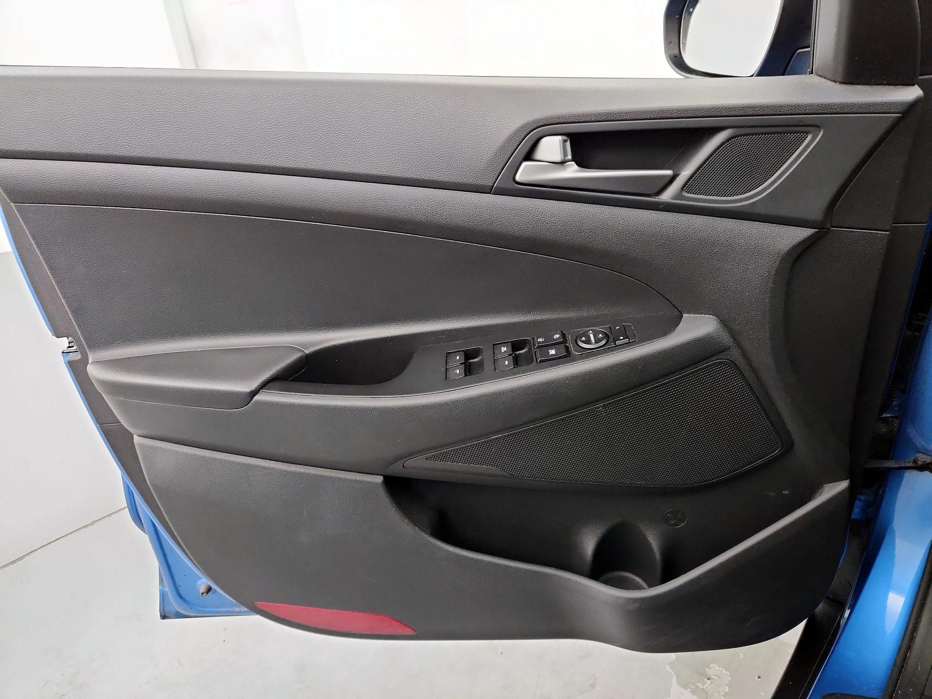 Thumbnail: 2018 Hyundai Tucson - 12