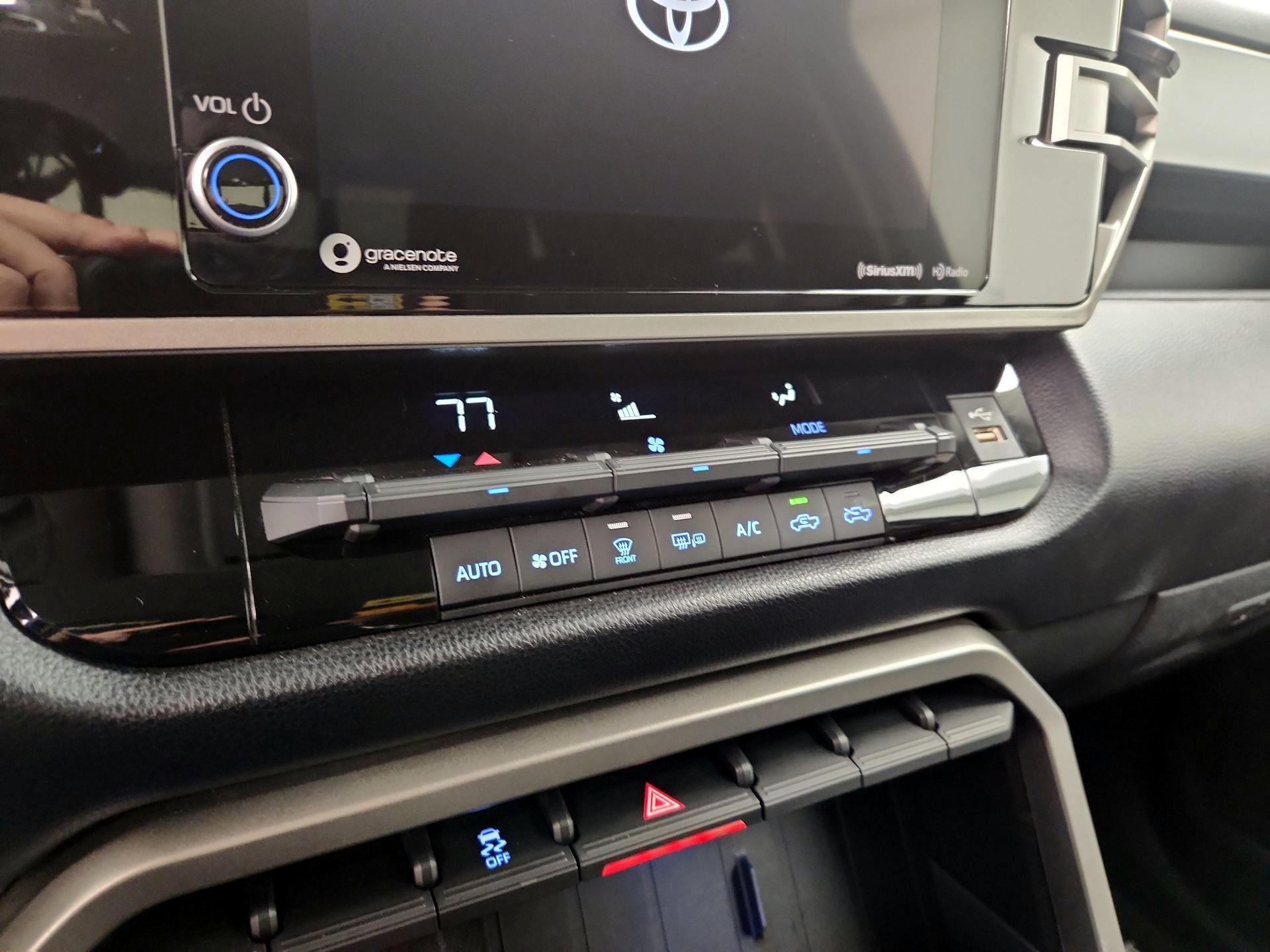 Thumbnail: 2023 Toyota Tundra - 16