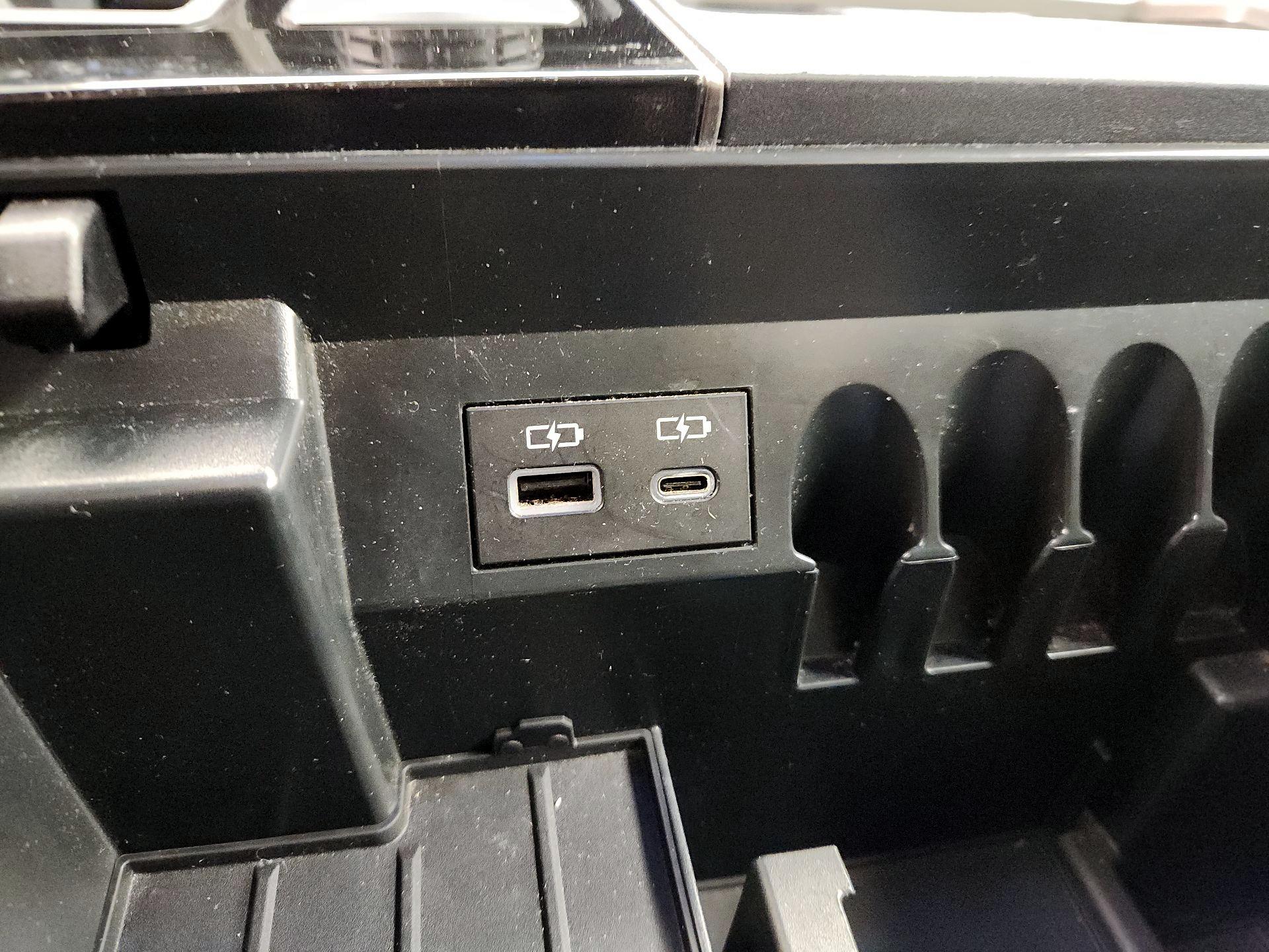 Thumbnail: 2023 Toyota Tundra - 18