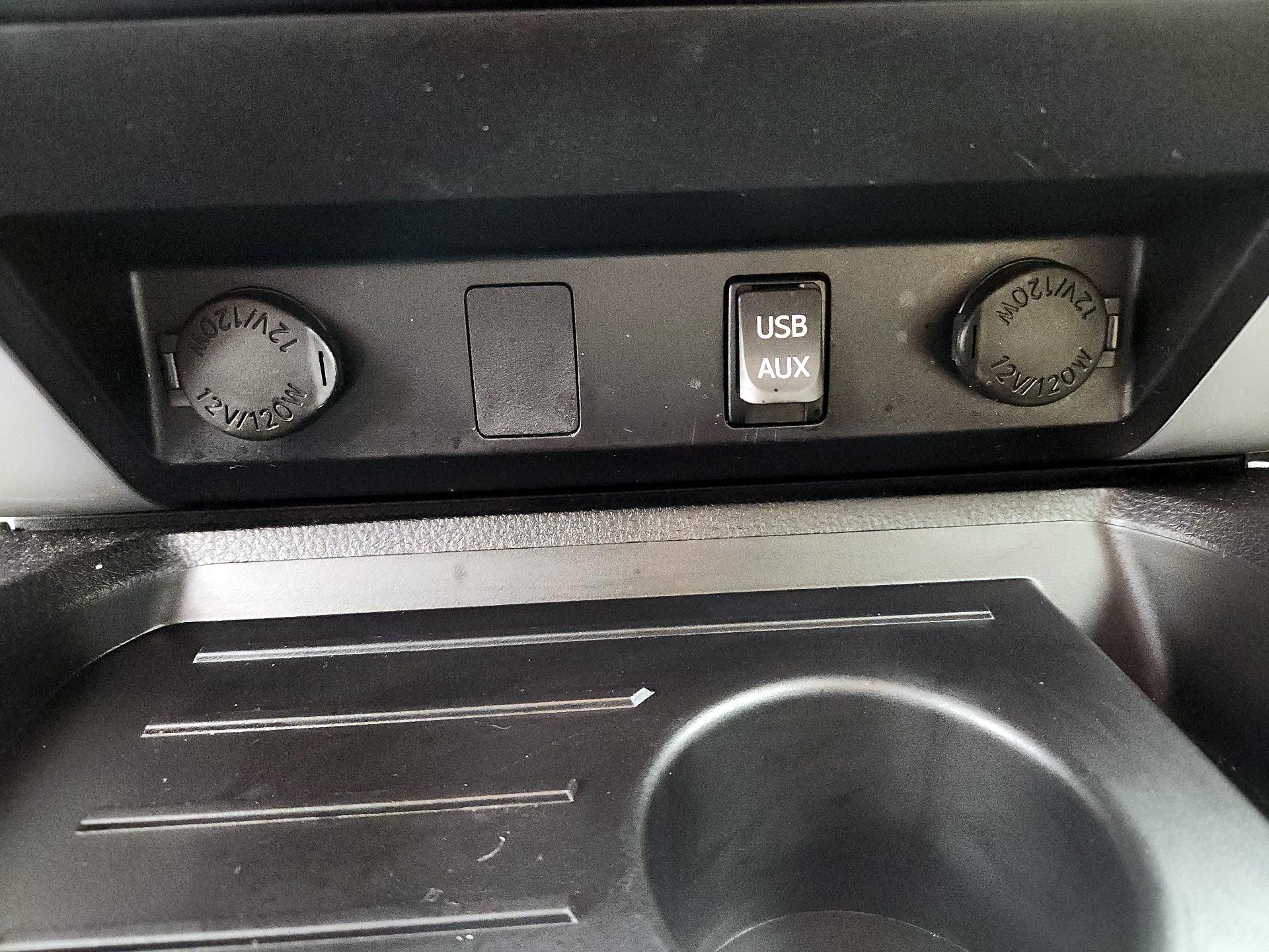 Thumbnail: 2015 Toyota Tundra - 18