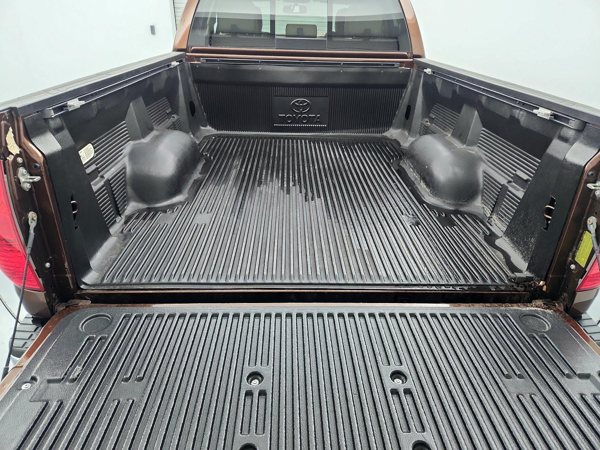 Thumbnail: 2015 Toyota Tundra - 20