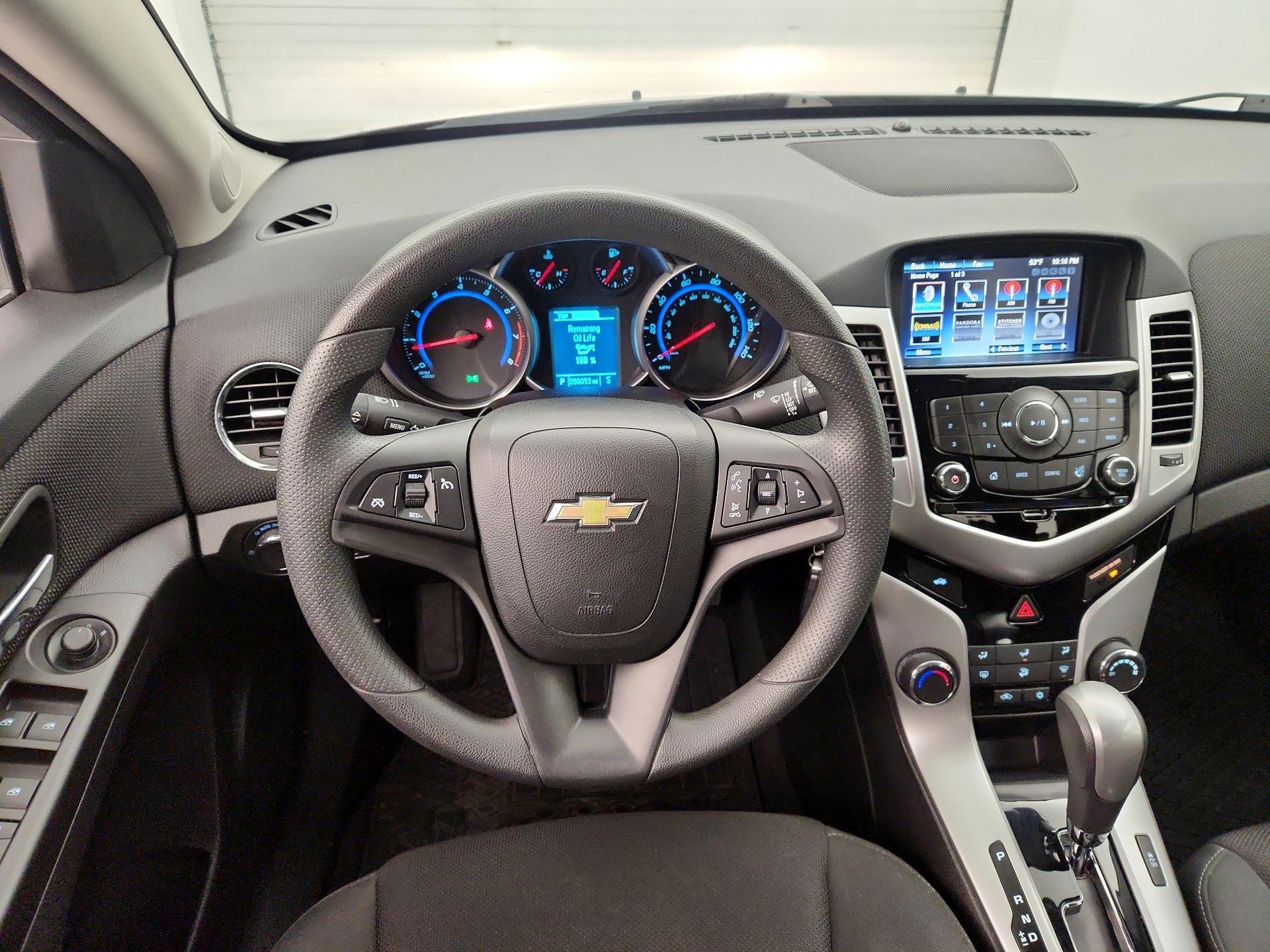 Thumbnail: 2016 Chevrolet Cruze - 10