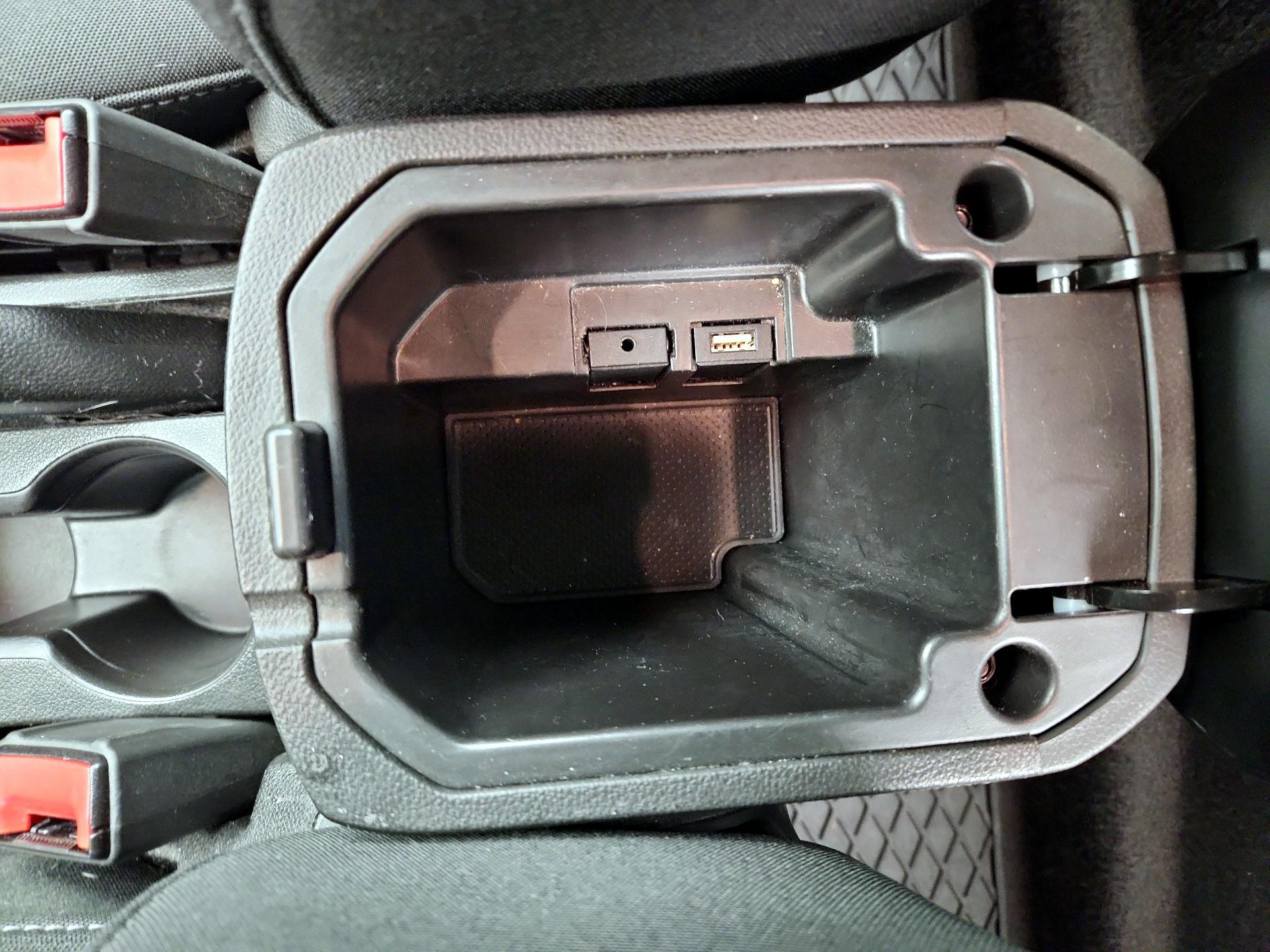 Thumbnail: 2016 Chevrolet Cruze - 18