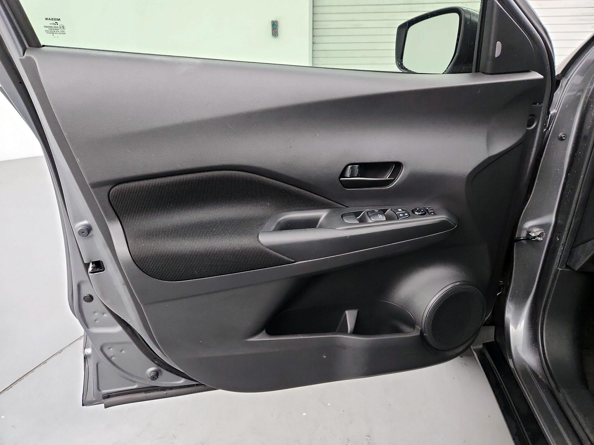 Thumbnail: 2022 Nissan Kicks - 12