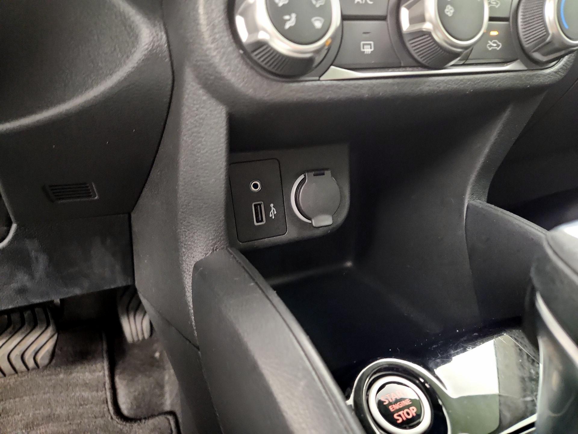 Thumbnail: 2022 Nissan Kicks - 18