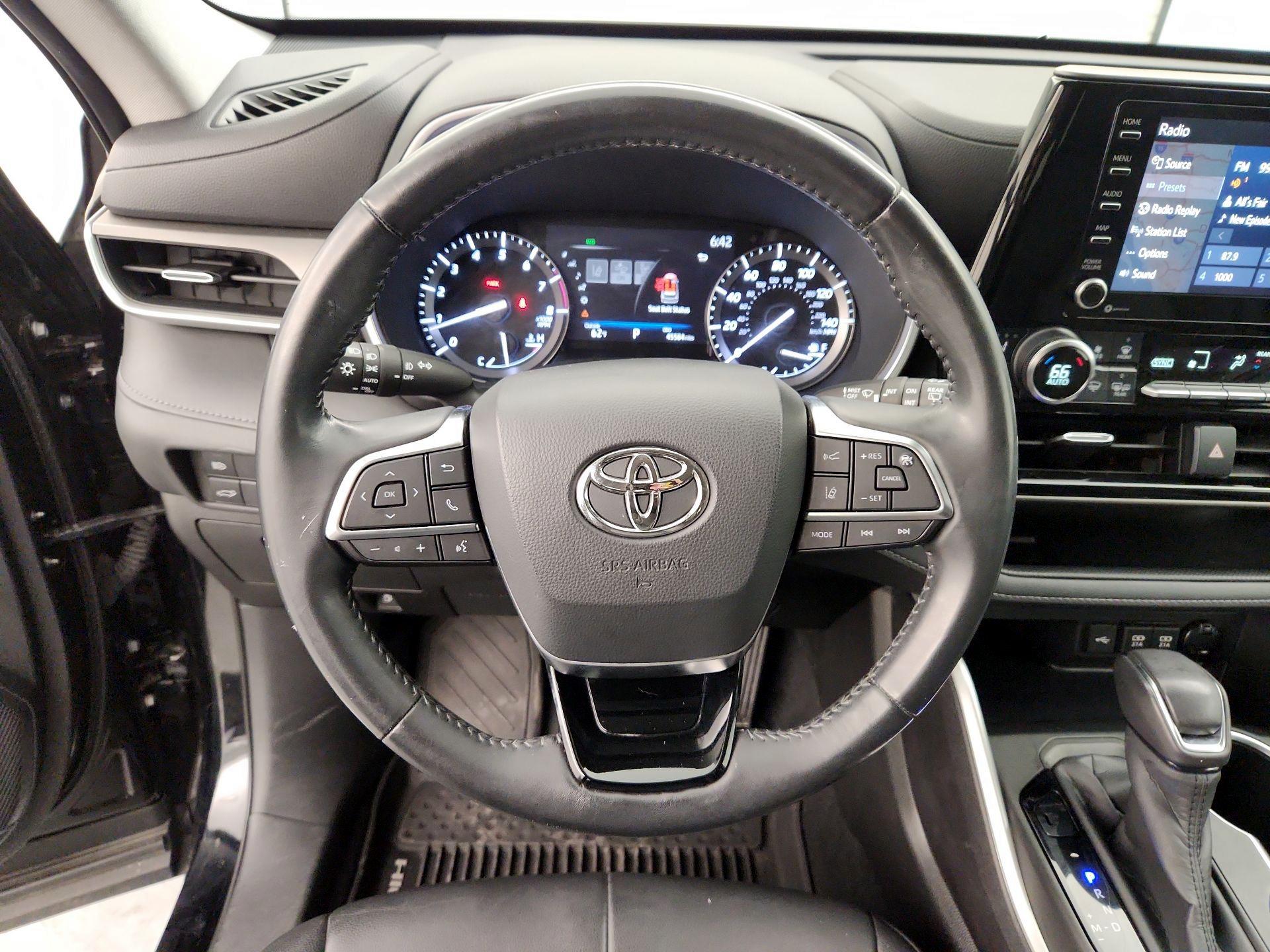 Thumbnail: 2020 Toyota Highlander - 10