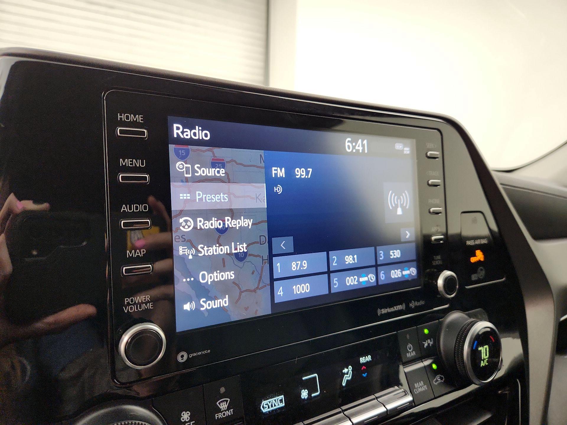 Thumbnail: 2020 Toyota Highlander - 15