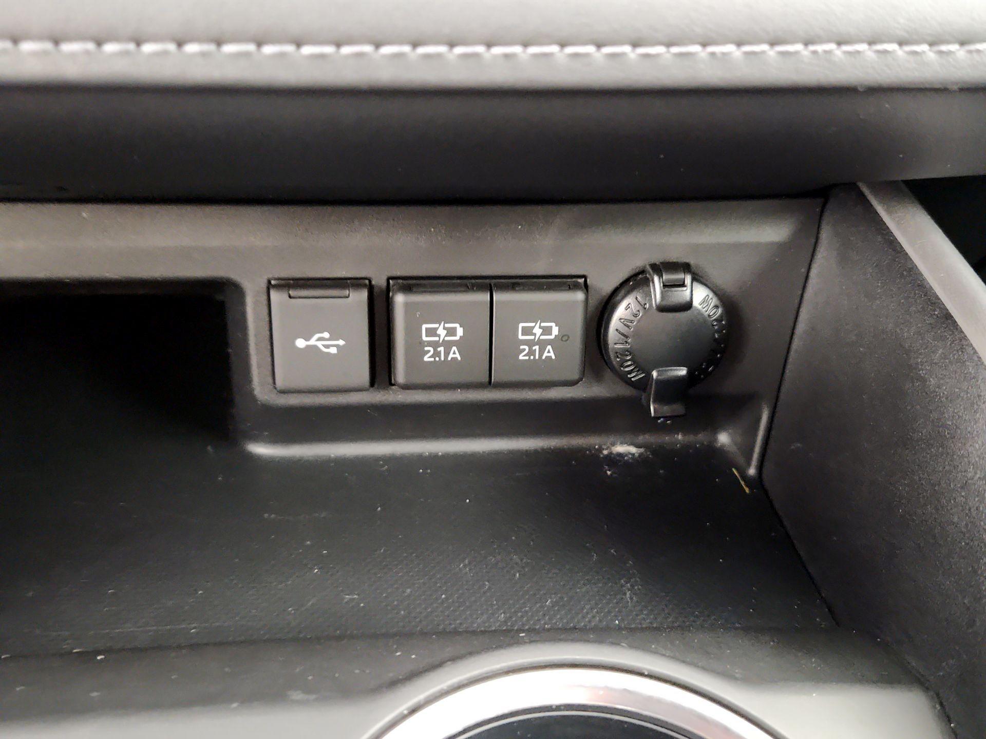 Thumbnail: 2020 Toyota Highlander - 18