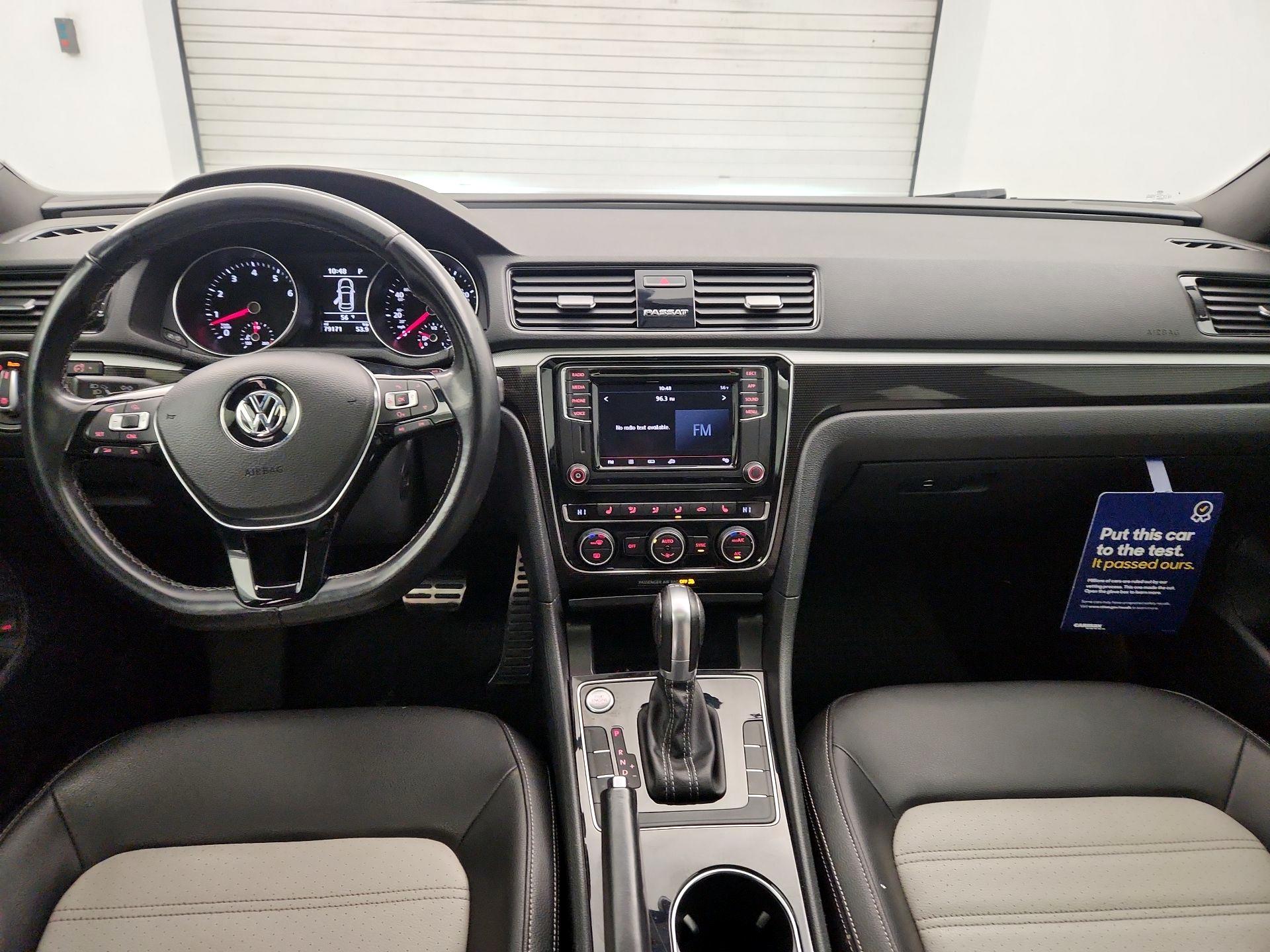 Thumbnail: 2018 Volkswagen Passat - 9