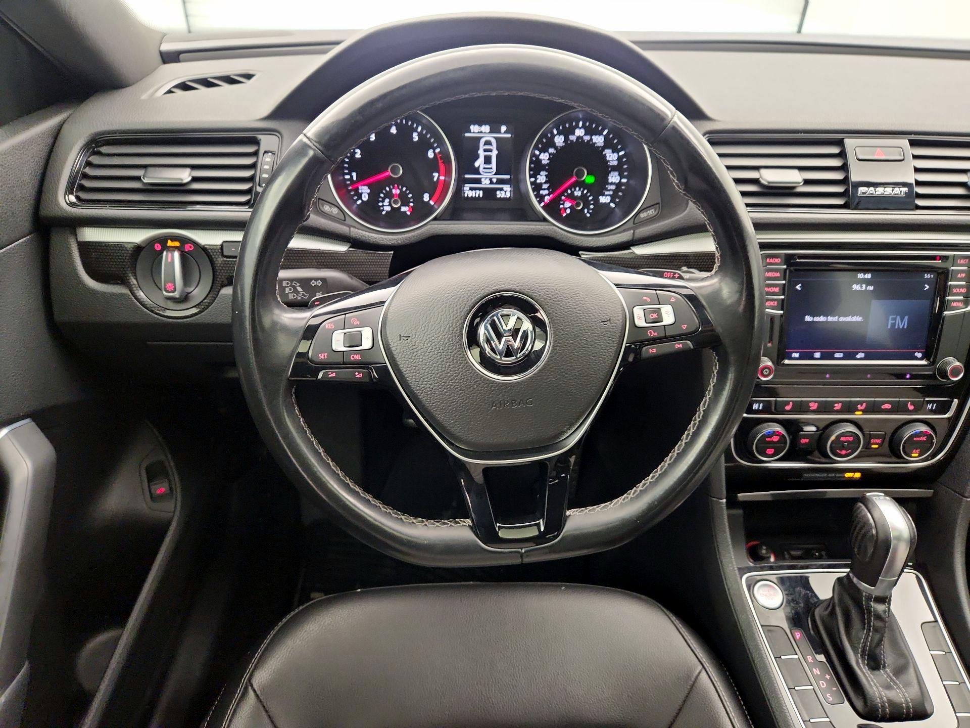 Thumbnail: 2018 Volkswagen Passat - 10