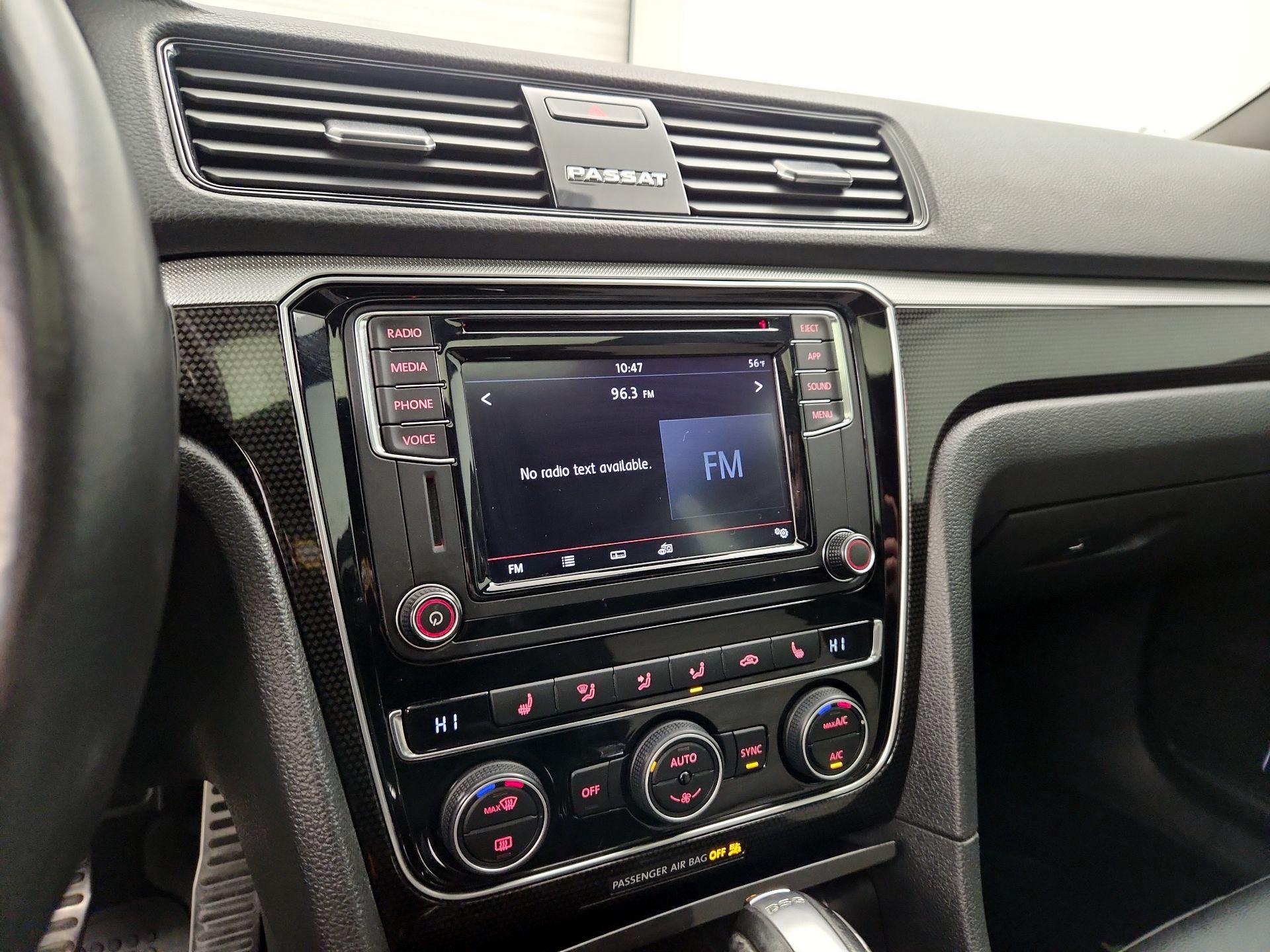 Thumbnail: 2018 Volkswagen Passat - 15