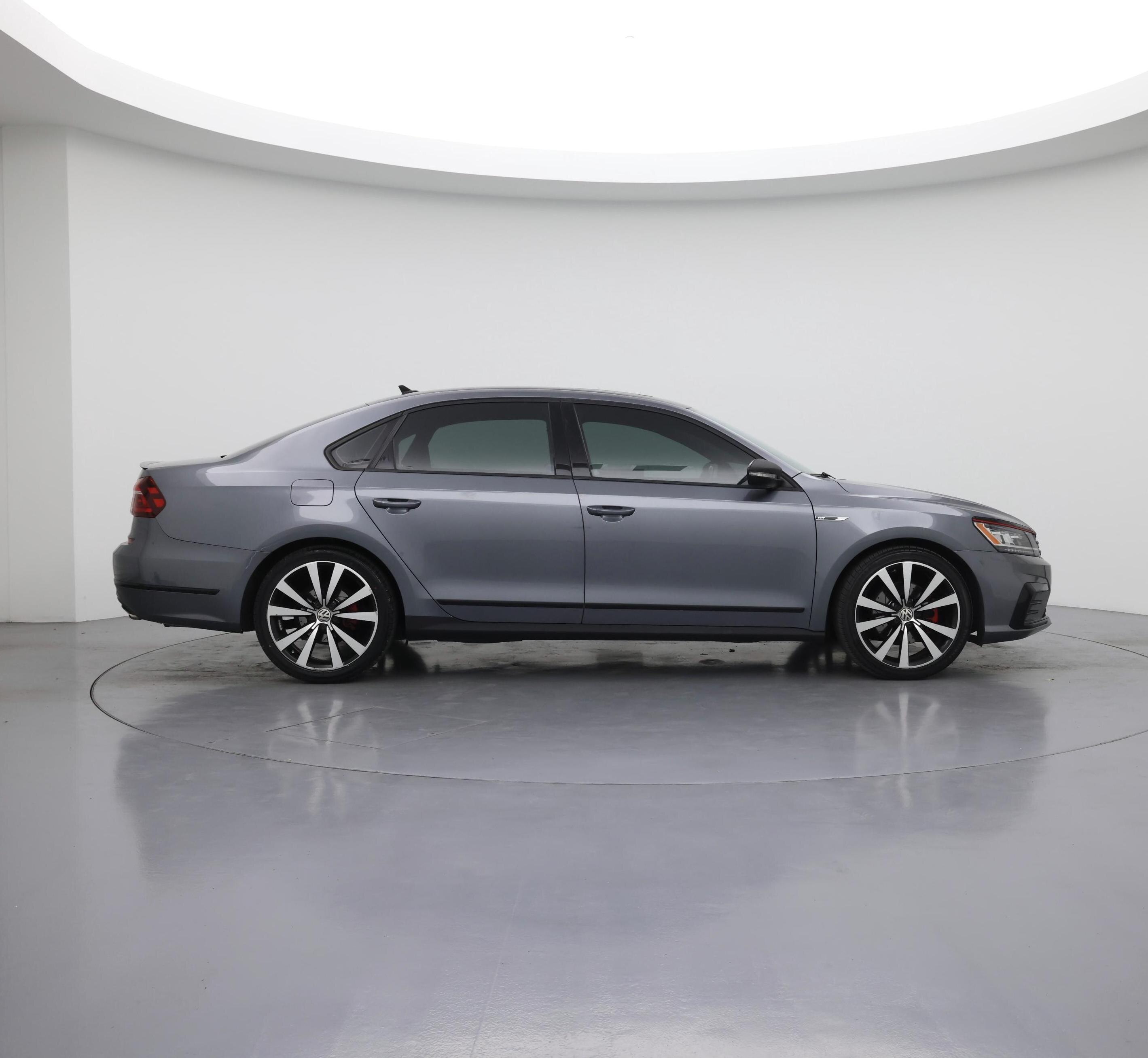 Thumbnail: 2018 Volkswagen Passat - 7