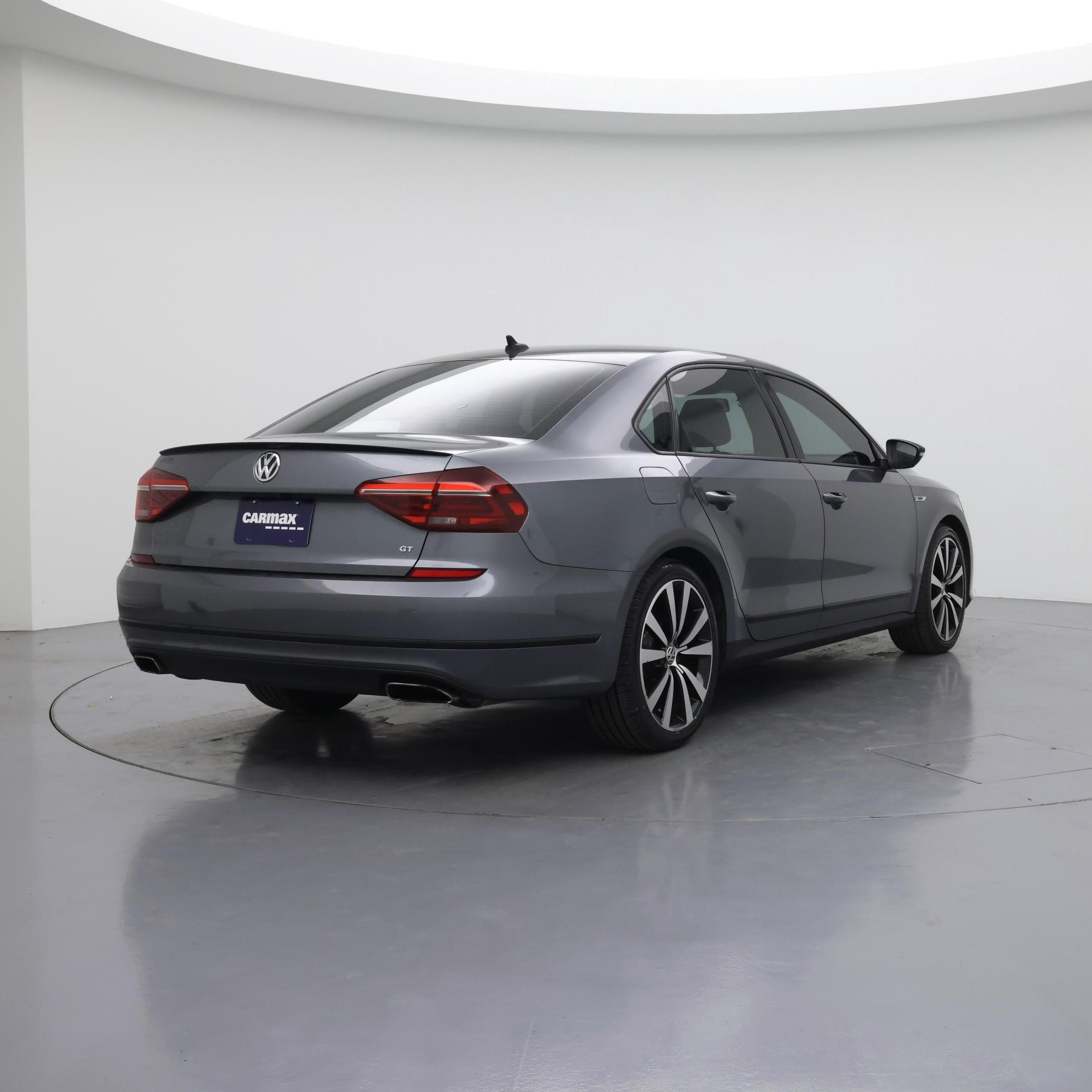 Thumbnail: 2018 Volkswagen Passat - 8