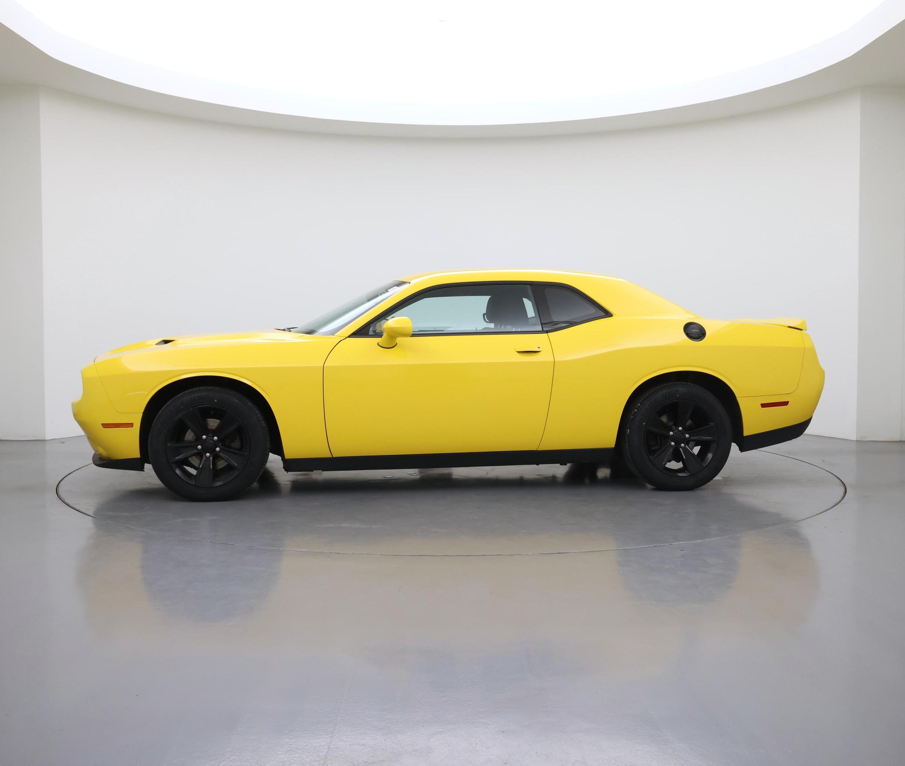 Thumbnail: 2018 Dodge Challenger - 3