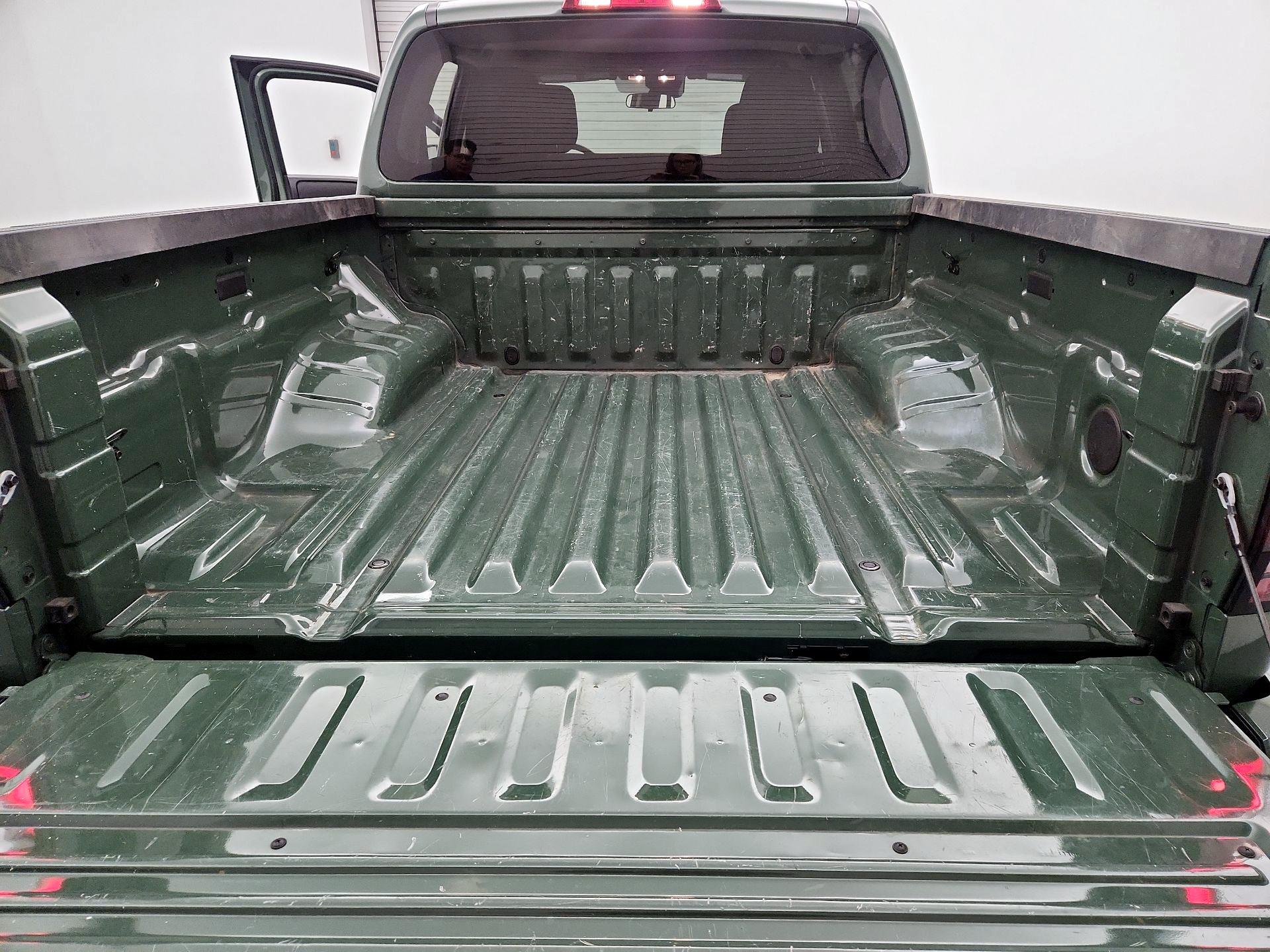 Thumbnail: 2023 Nissan Frontier - 20