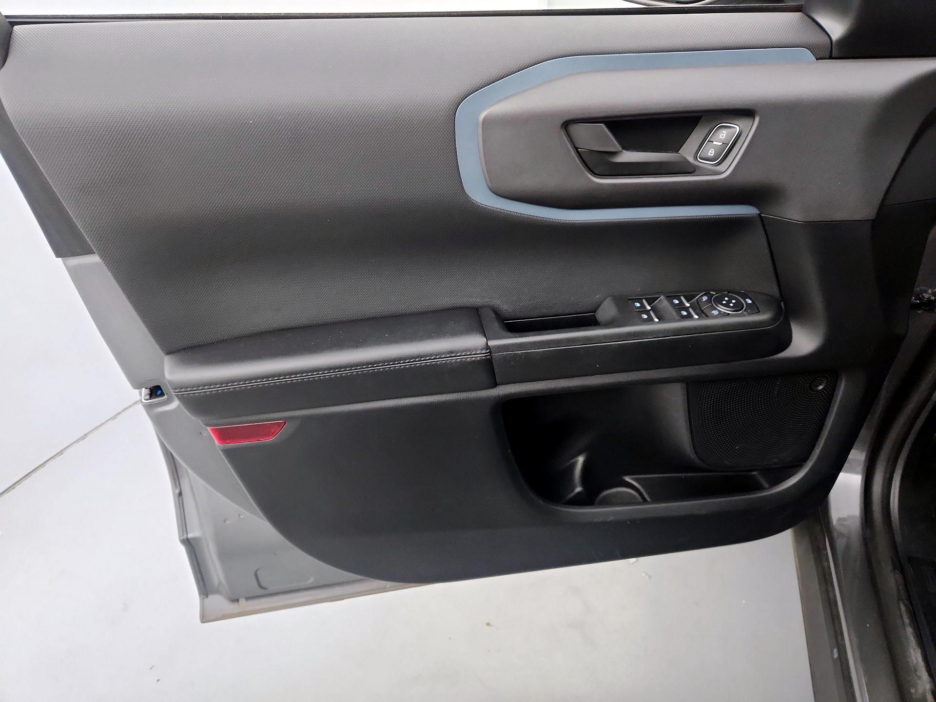 Thumbnail: 2022 Ford Bronco Sport - 12