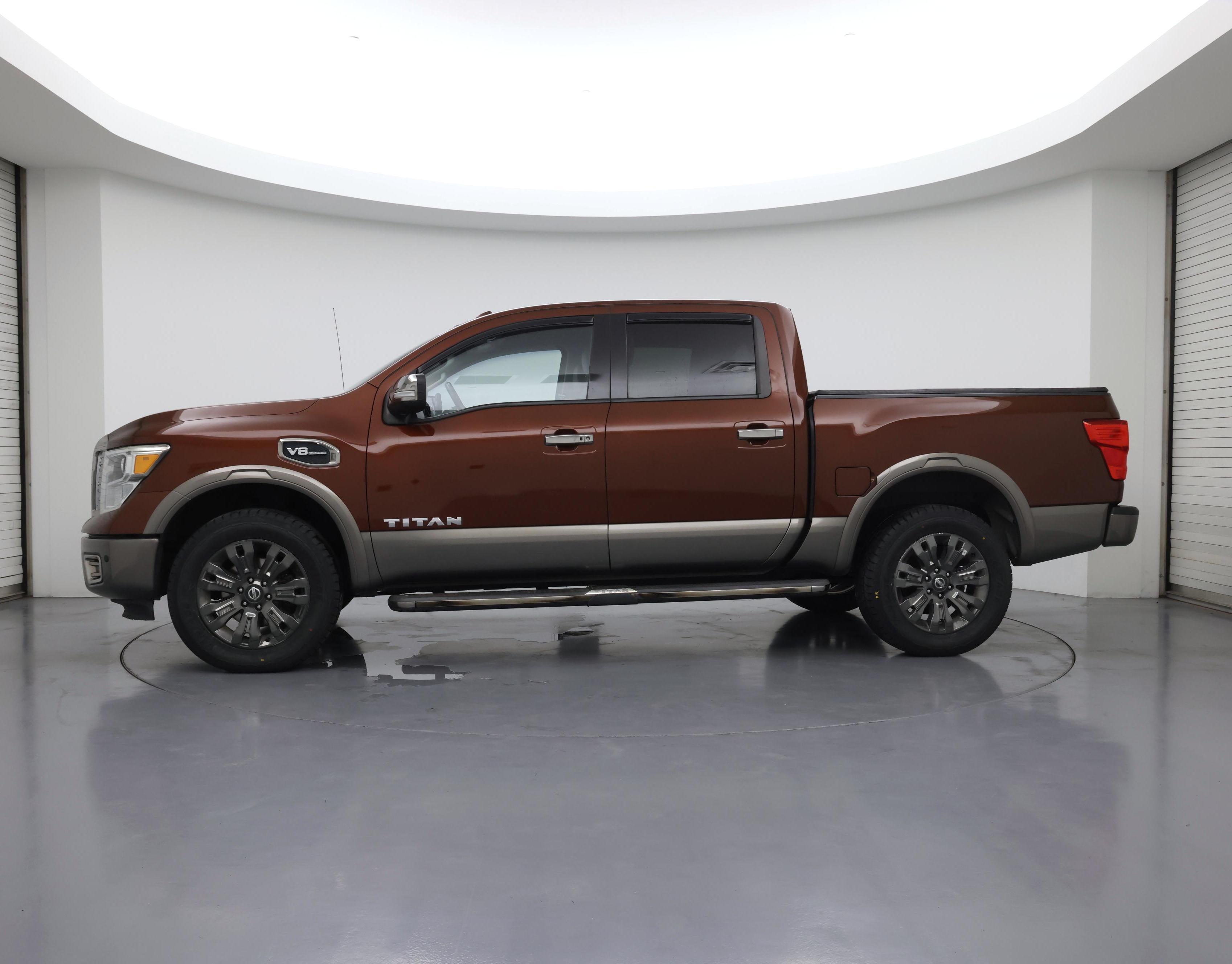 Thumbnail: 2017 Nissan Titan - 3