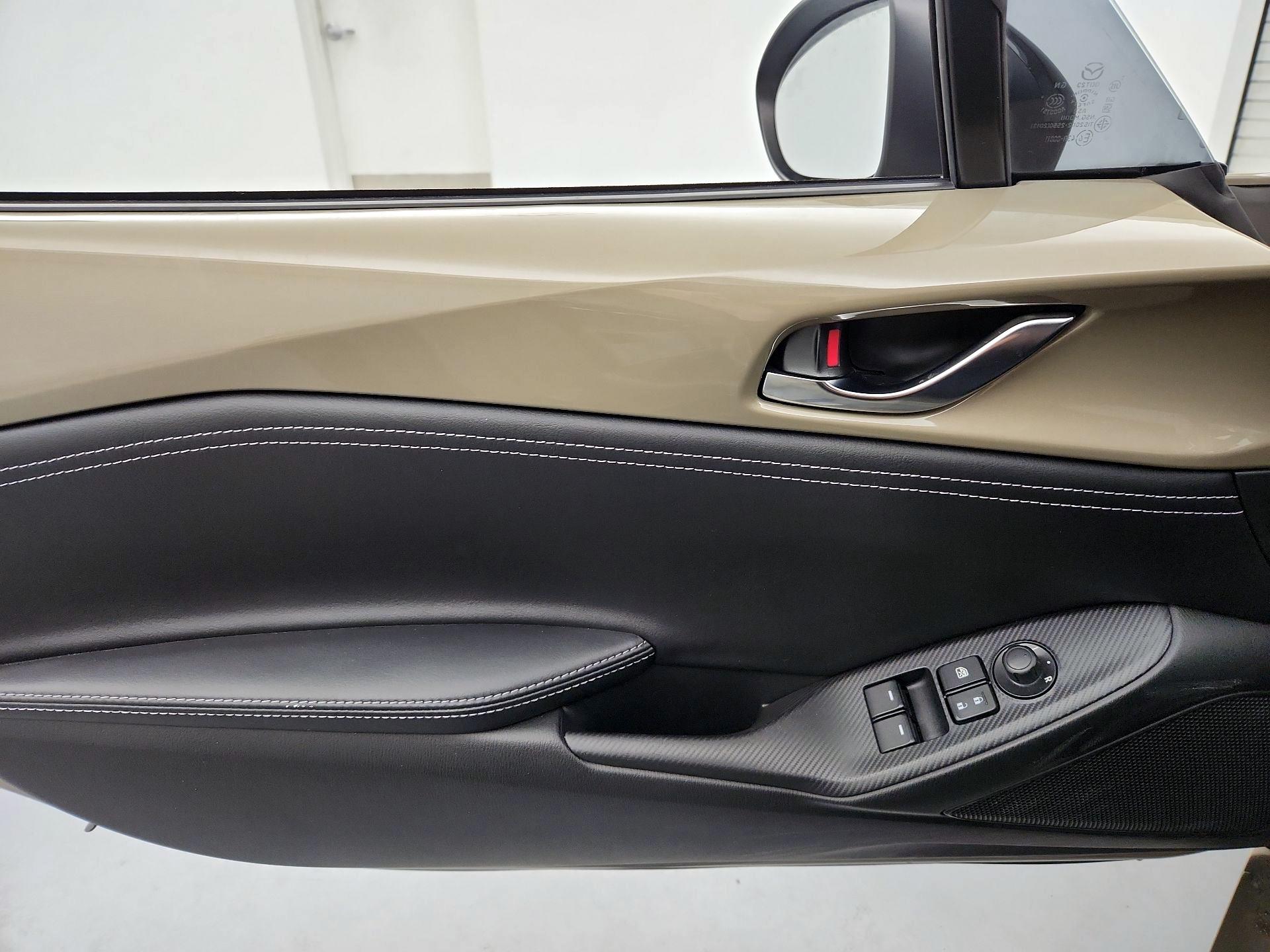 Thumbnail: 2023 Mazda MX-5 Miata - 12