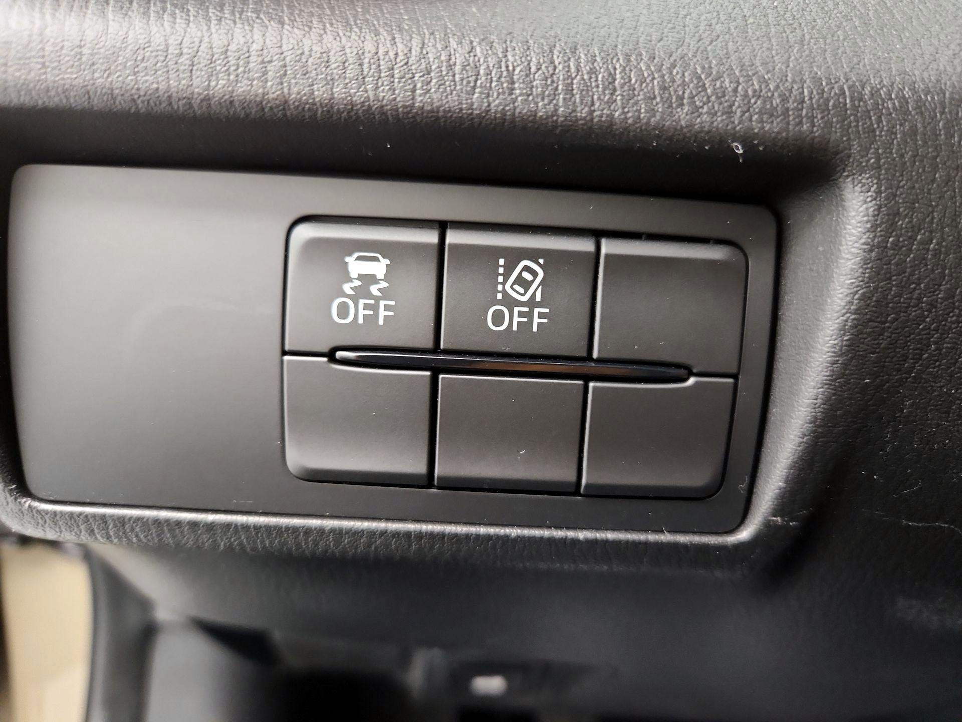 Thumbnail: 2023 Mazda MX-5 Miata - 13