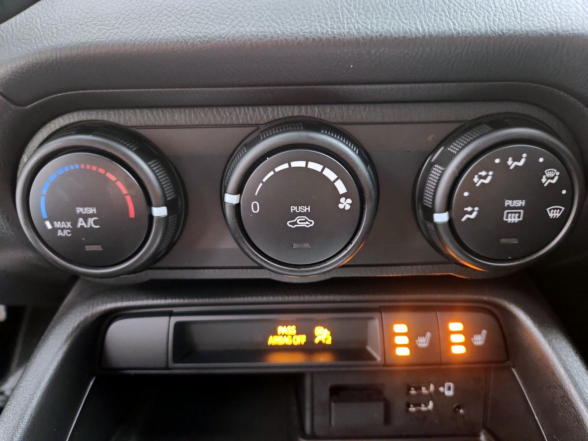 Thumbnail: 2023 Mazda MX-5 Miata - 15